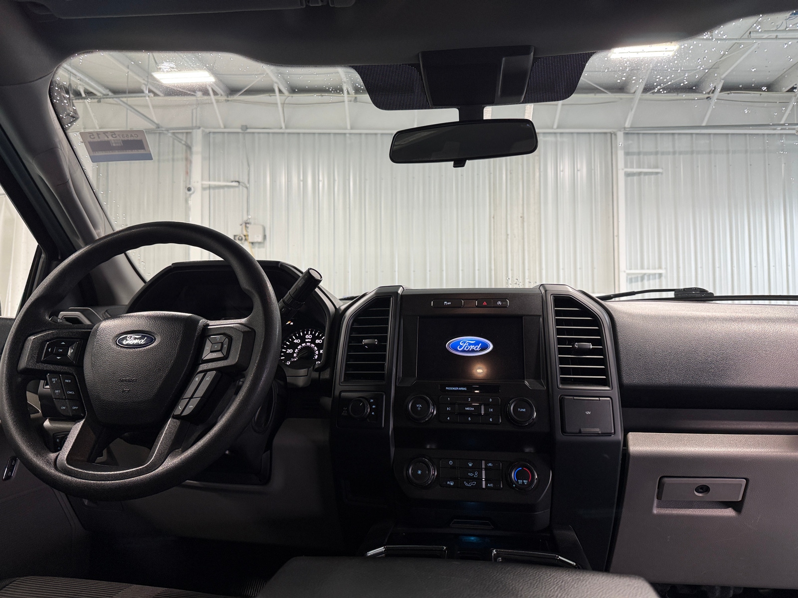 Thumbnail: 2020 Ford Econoline - 3