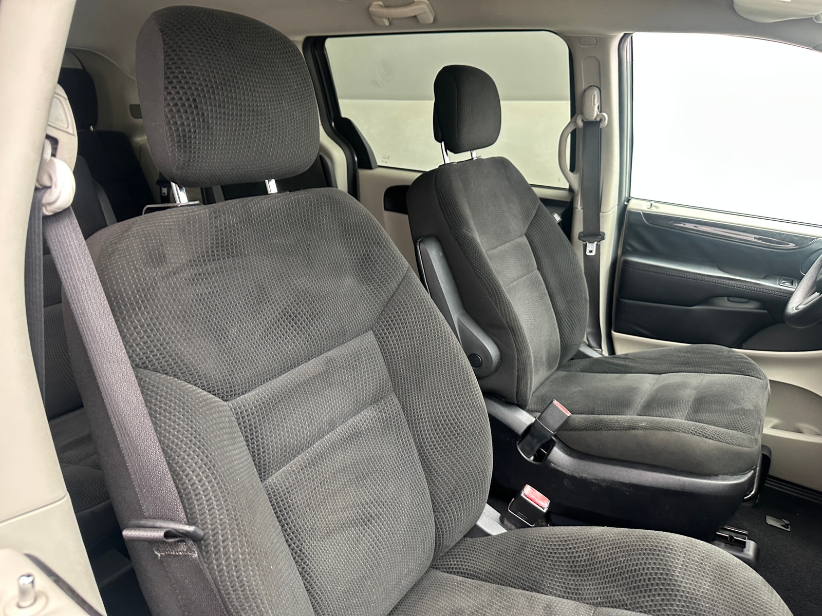 Thumbnail: 2020 Dodge Grand Caravan - 2