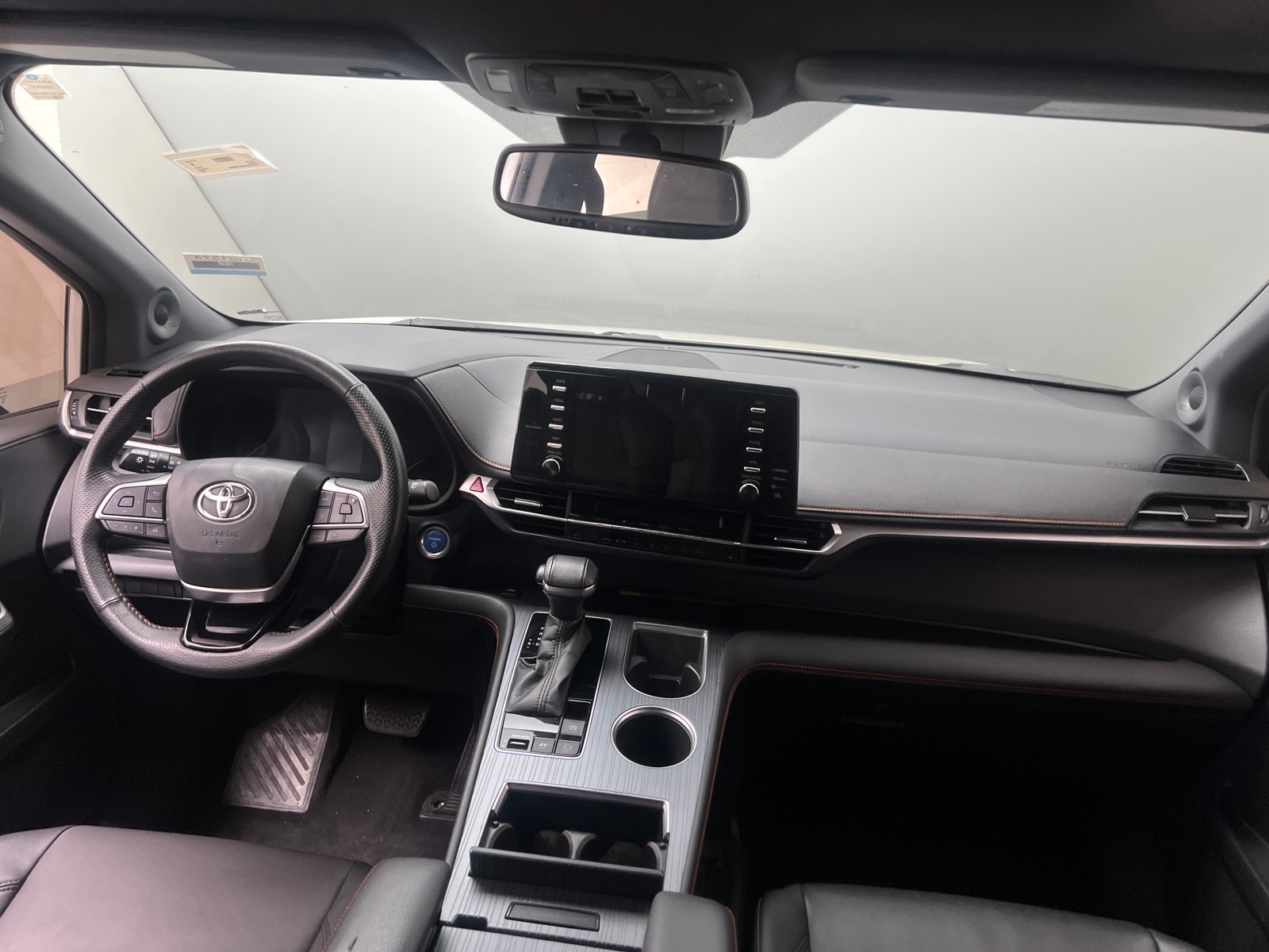 Thumbnail: 2022 Toyota Sienna - 2