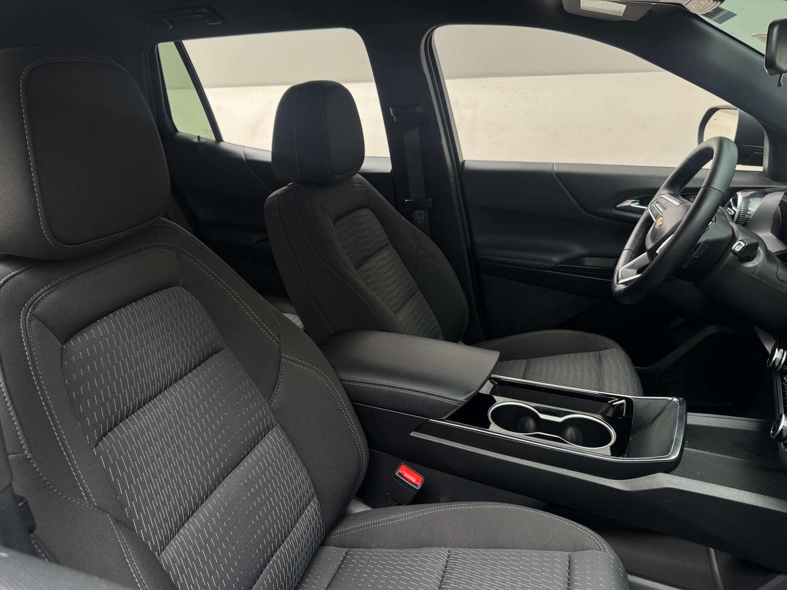 Thumbnail: 2025 Chevrolet Equinox - 2