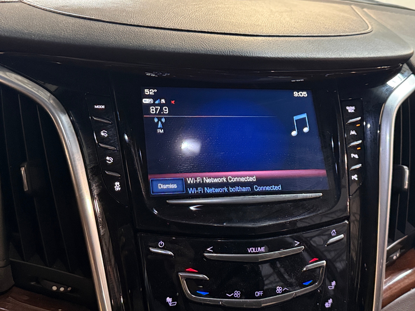 Thumbnail: 2019 Cadillac Escalade - 3