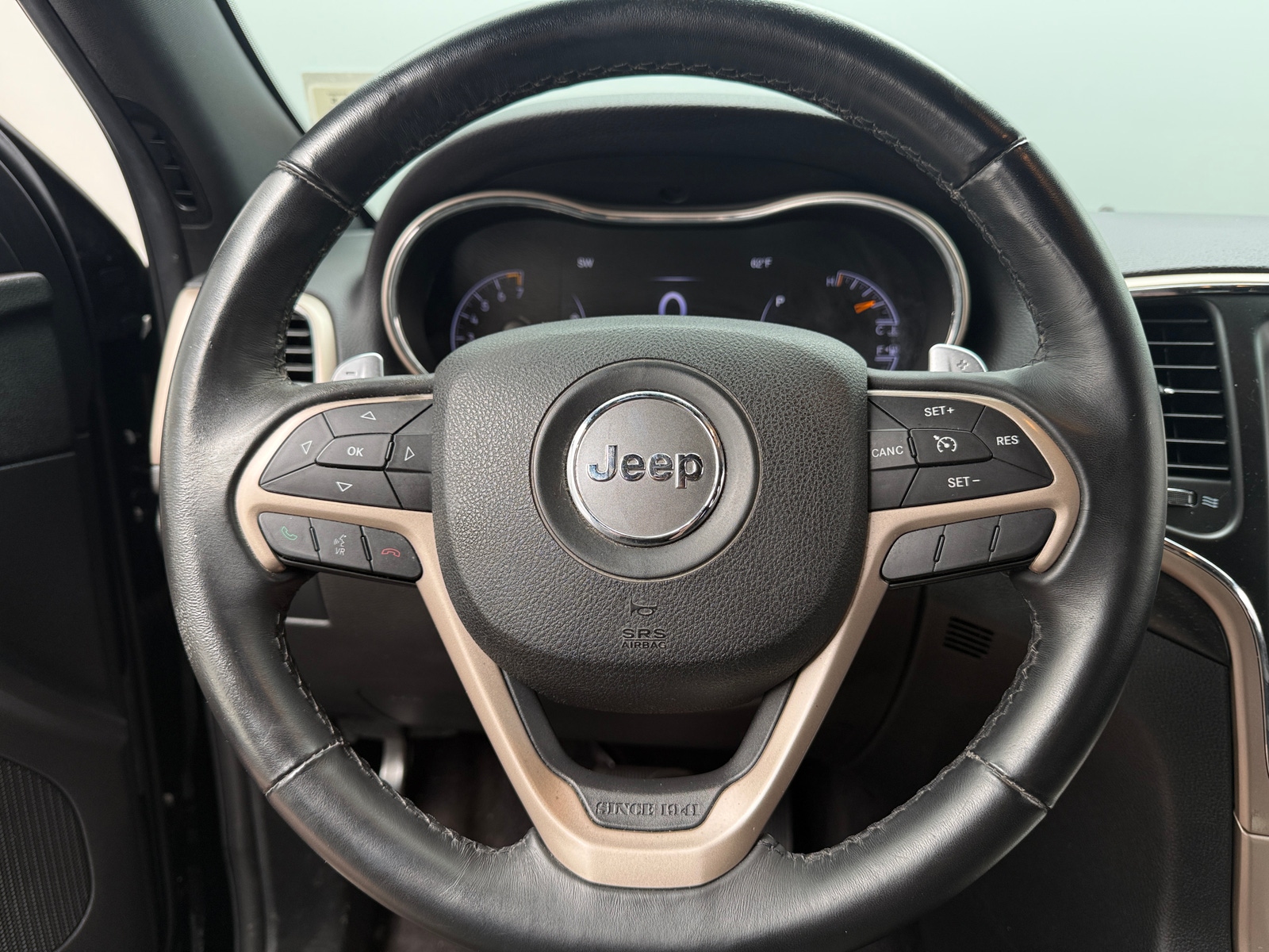 Thumbnail: 2017 Jeep Grand Cherokee - 5