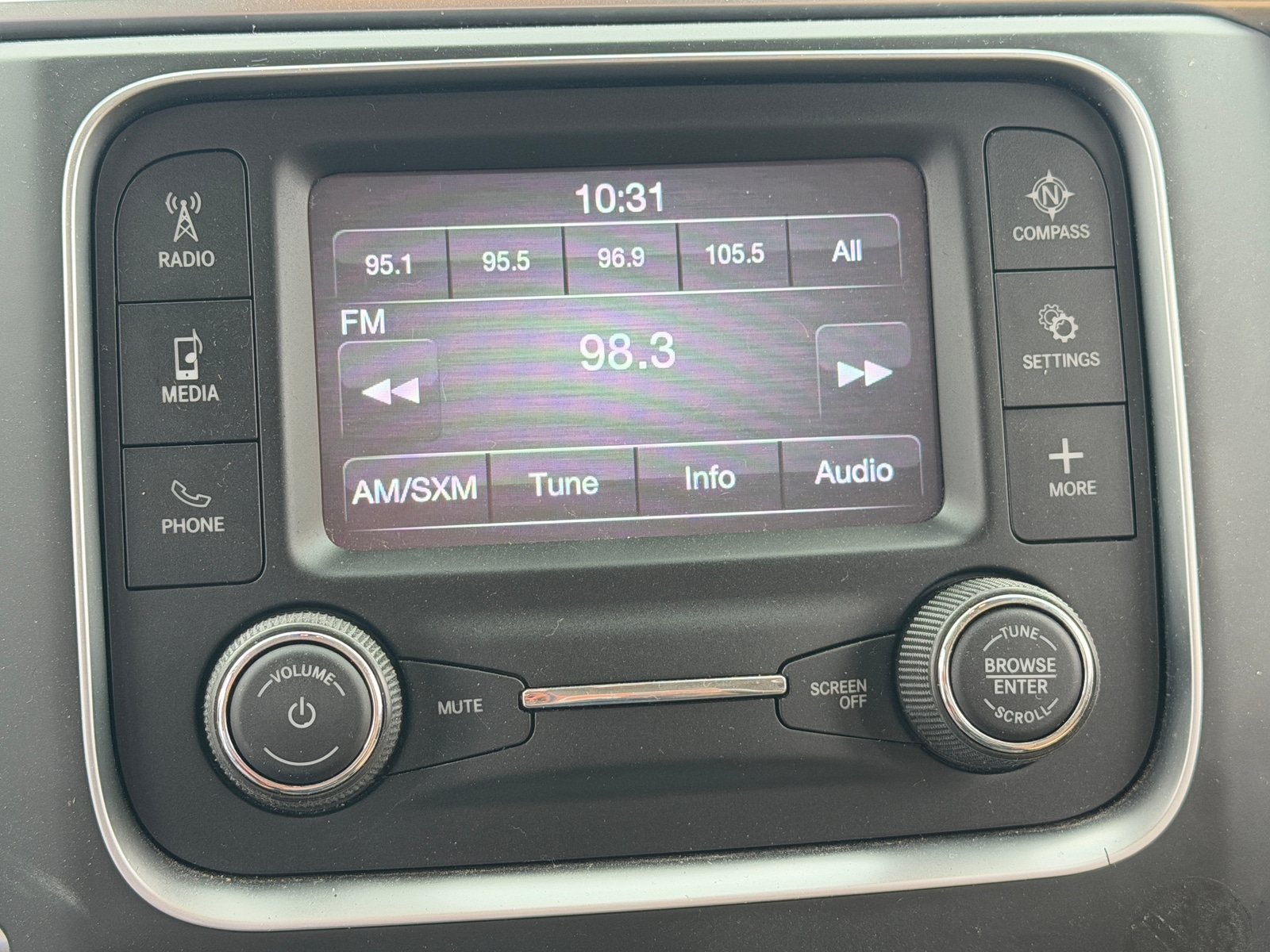 Thumbnail: 2021 RAM 1500 Classic - 4