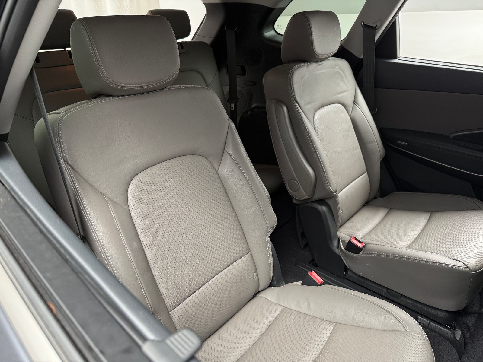 Thumbnail: 2017 Hyundai Santa Fe - 5