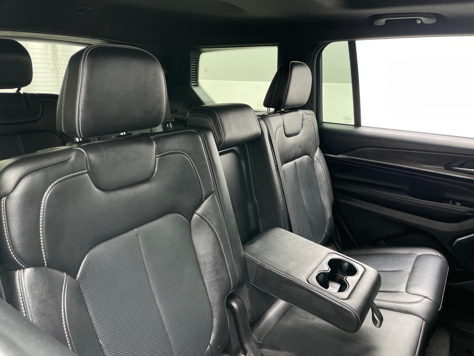 Thumbnail: 2023 Jeep Grand Cherokee L - 5
