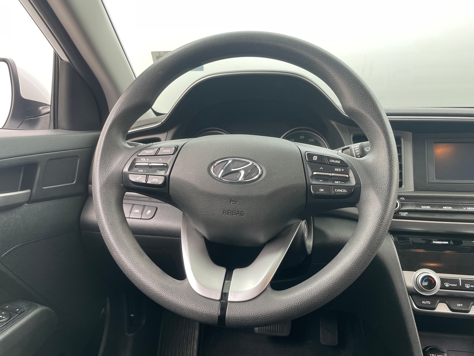 Thumbnail: 2020 Hyundai Elantra - 5