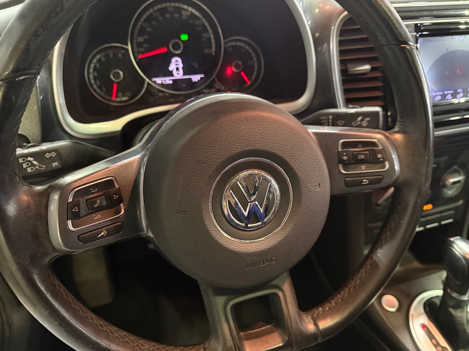 Thumbnail: 2016 Volkswagen Beetle - 5