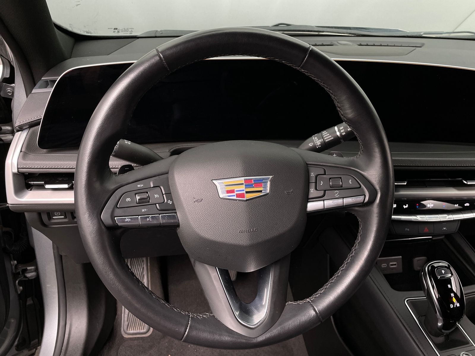Thumbnail: 2025 Cadillac XT4 - 4