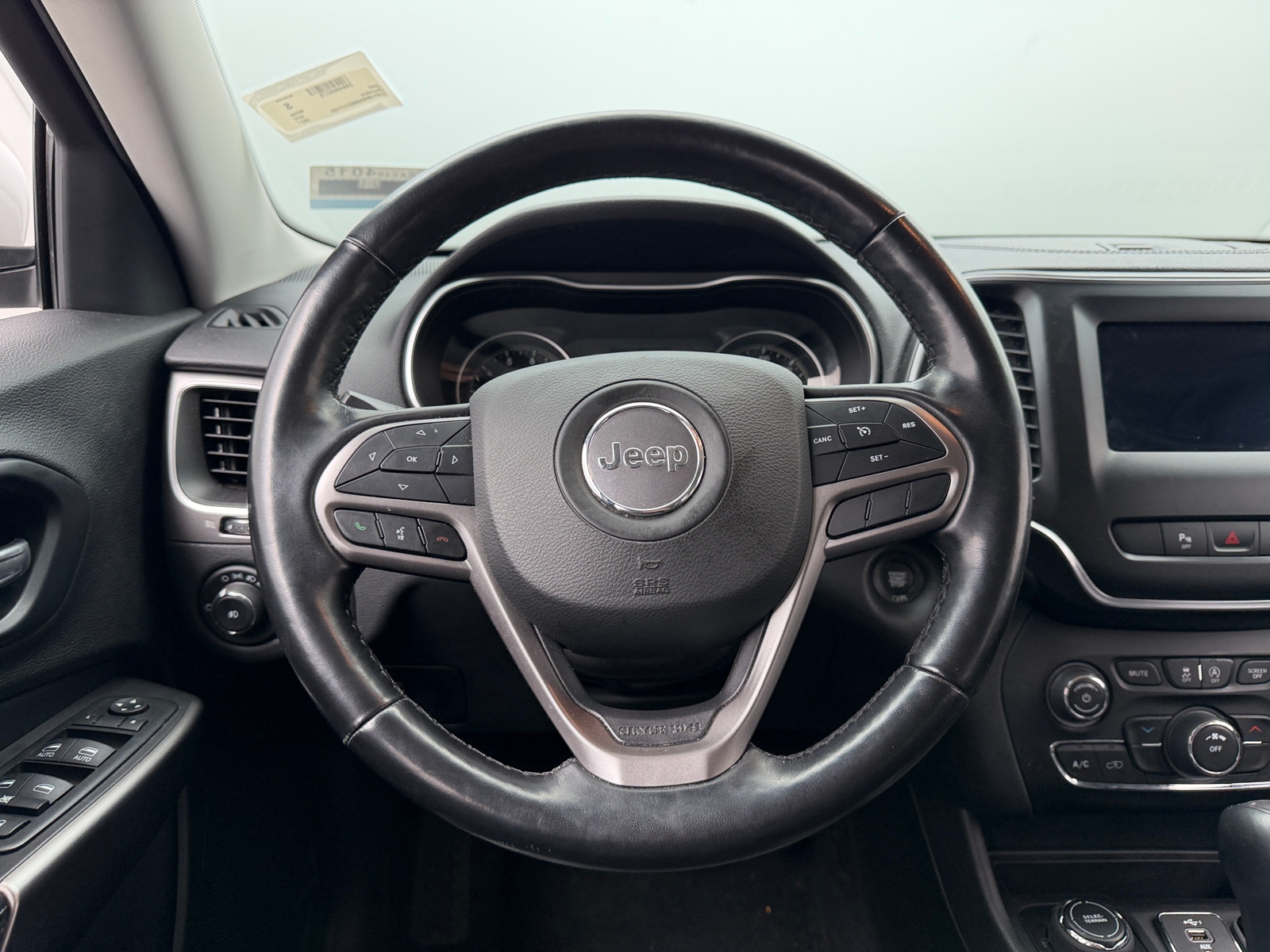 Thumbnail: 2021 Jeep Cherokee - 4