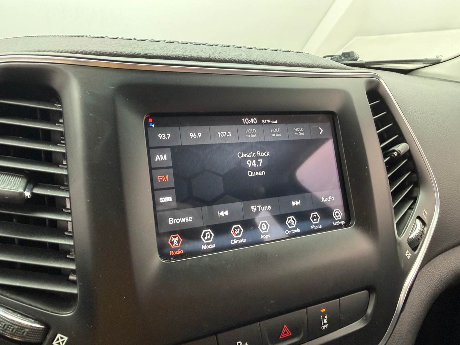 Thumbnail: 2021 Jeep Cherokee - 3