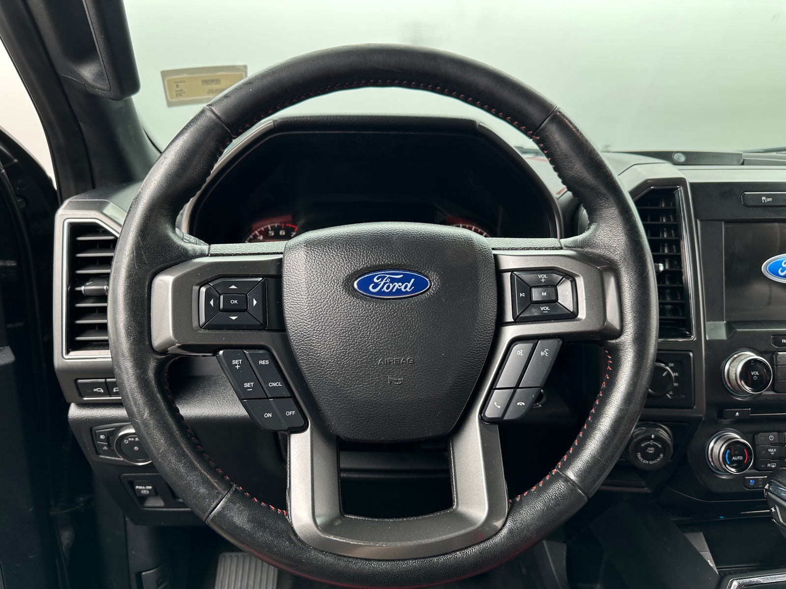 Thumbnail: 2018 Ford Econoline - 4