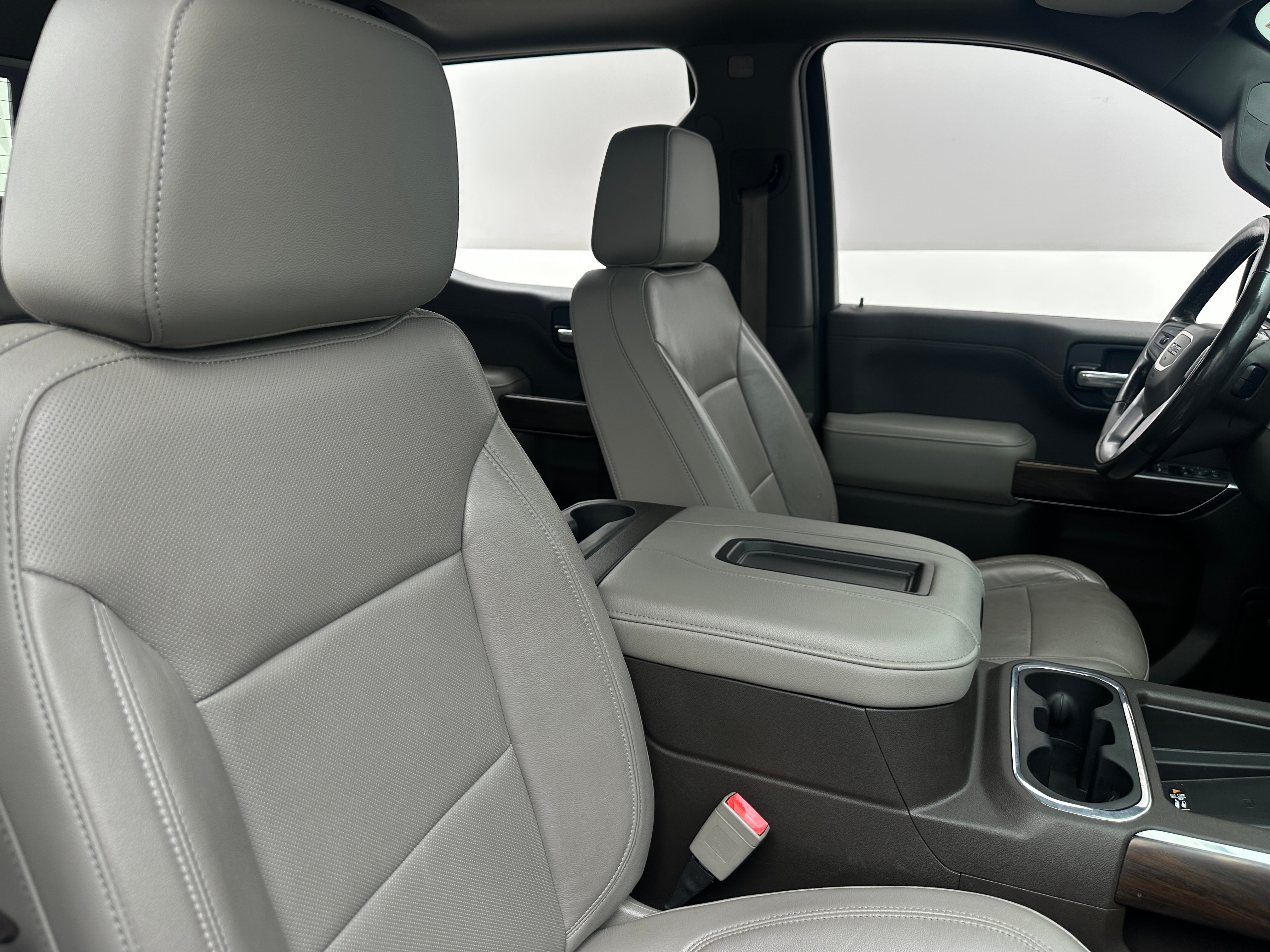 Used 2019 GMC Sierra 1500 SLT with VIN 3GTU9DED9KG140136 for sale in Eagan, Minnesota