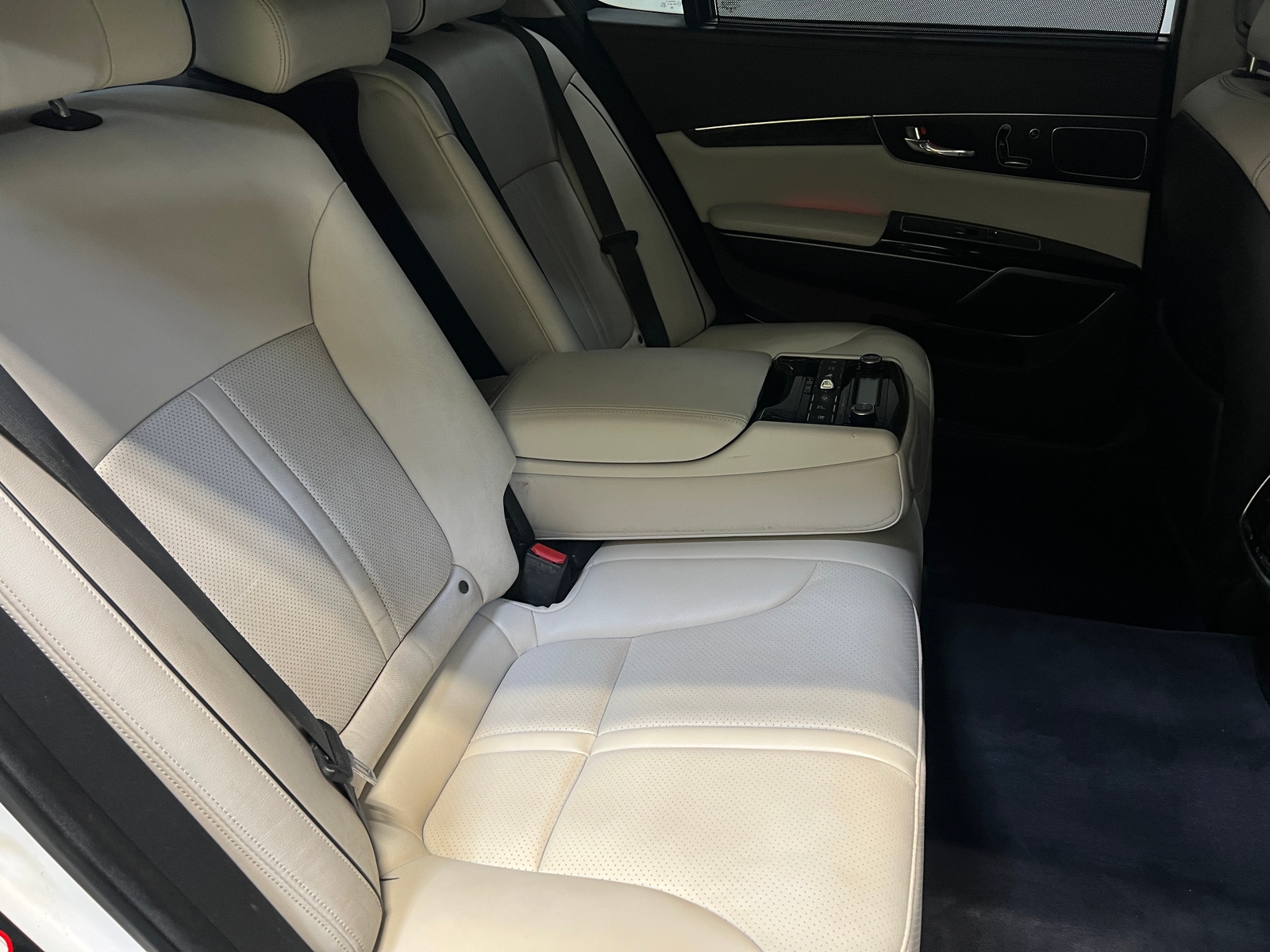 Thumbnail: 2015 Kia K900 - 5