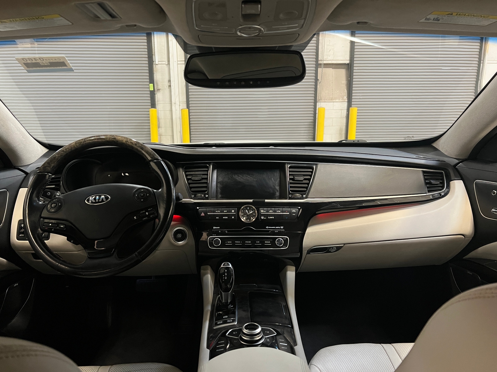 Thumbnail: 2015 Kia K900 - 2