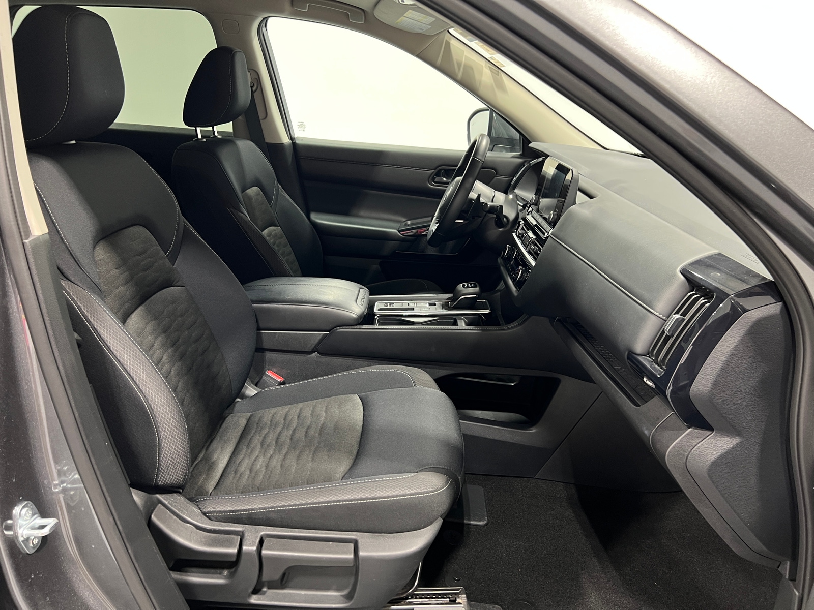 Thumbnail: 2025 Nissan Pathfinder - 2