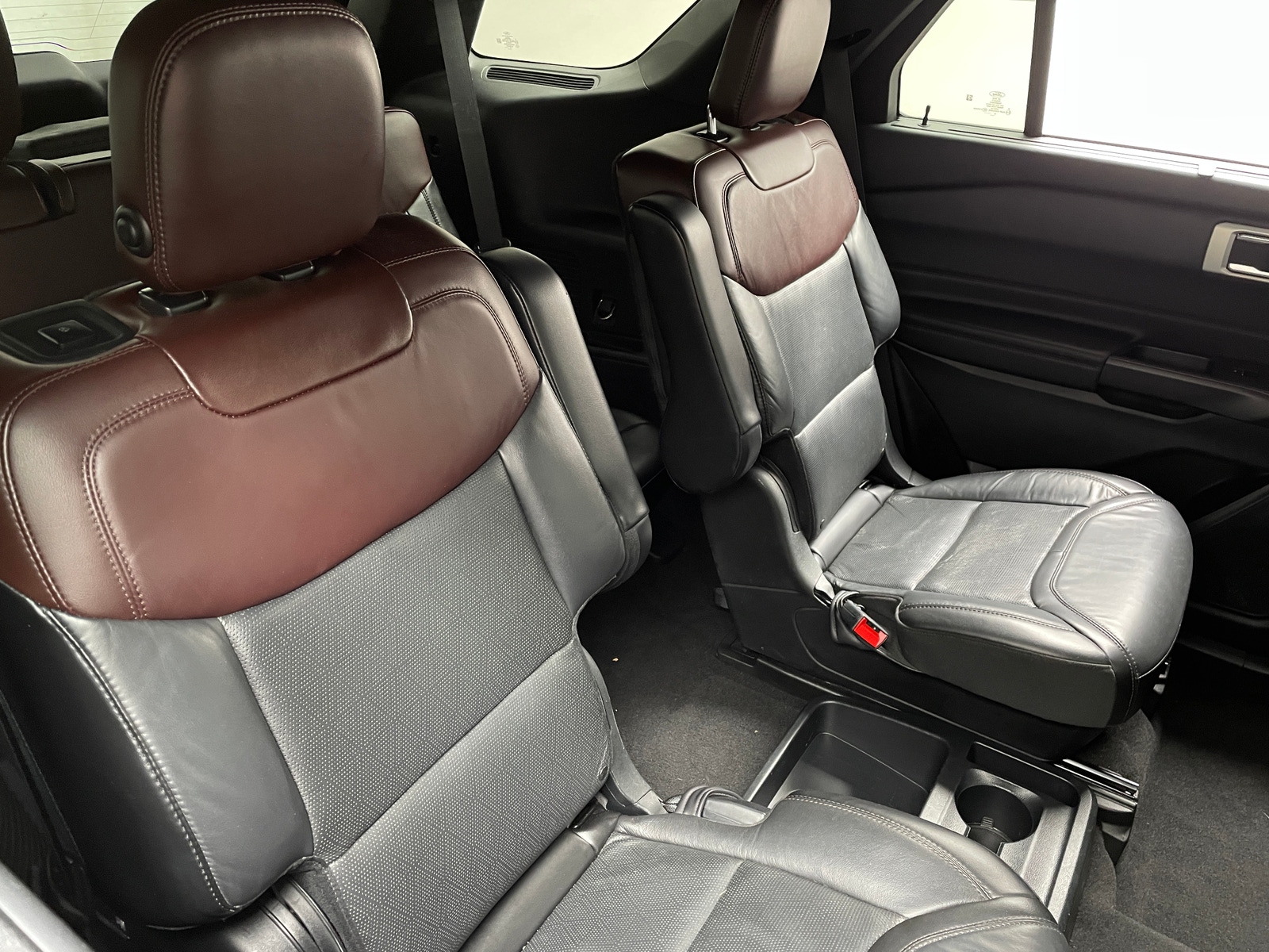 Thumbnail: 2020 Ford Explorer - 5