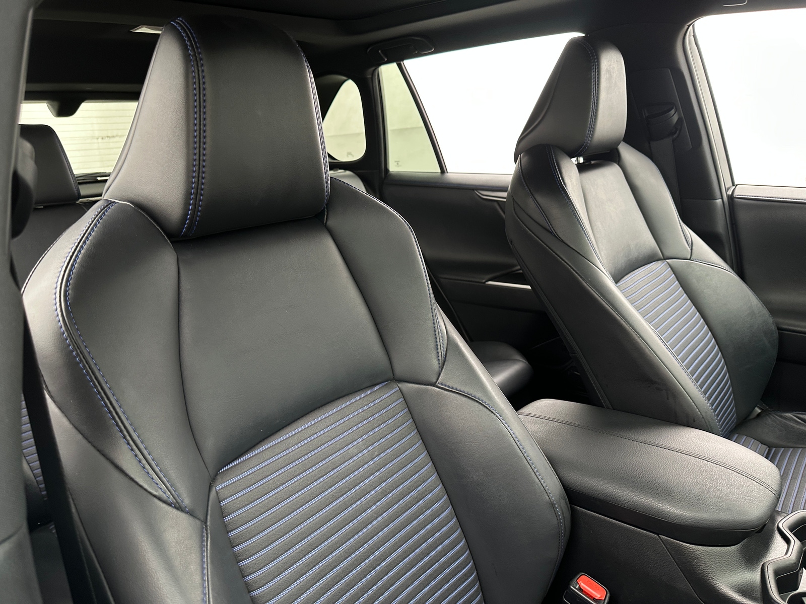 Thumbnail: 2021 Toyota RAV4 - 2