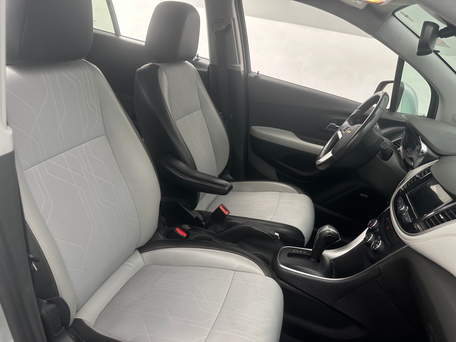 Thumbnail: 2019 Chevrolet Trax - 2