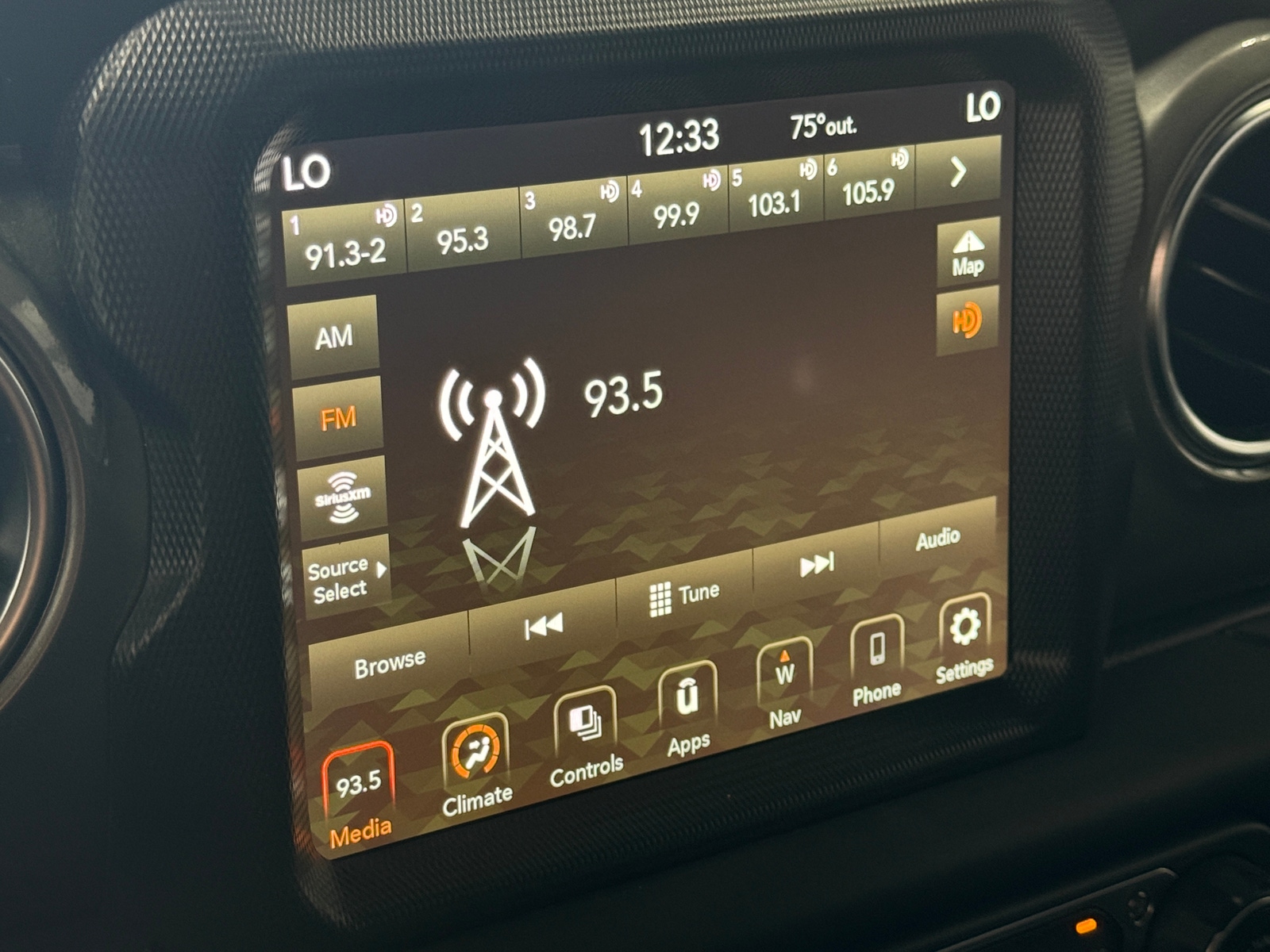 Thumbnail: 2023 Jeep Wrangler - 4