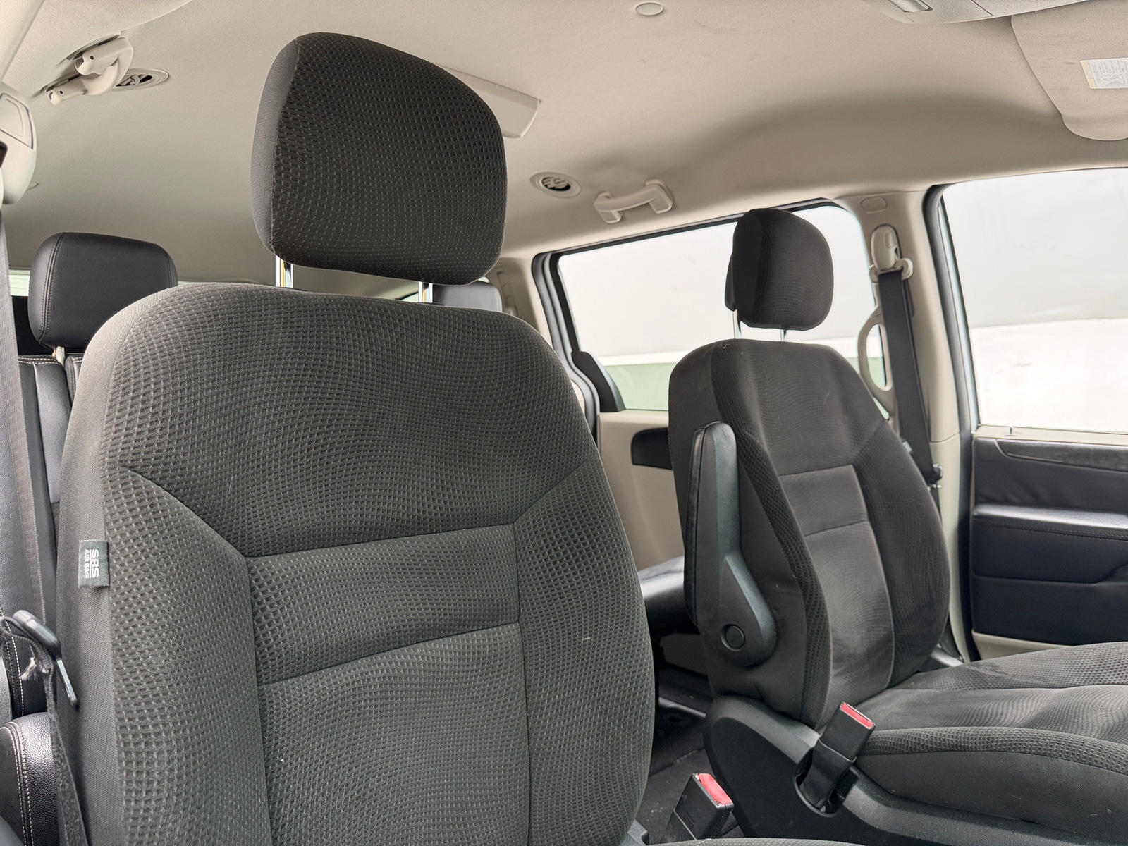 Thumbnail: 2018 Dodge Grand Caravan - 2