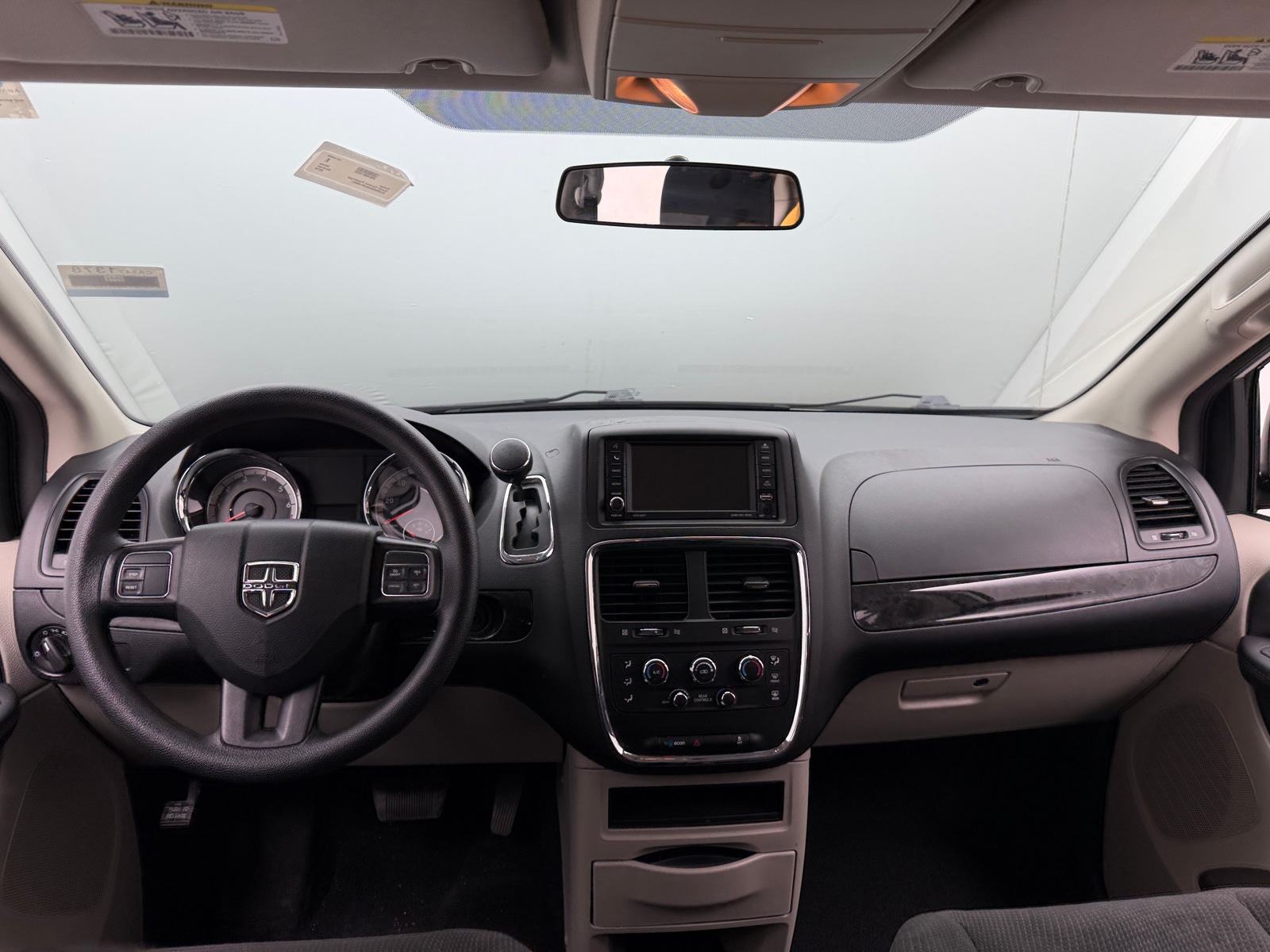 Thumbnail: 2018 Dodge Grand Caravan - 3