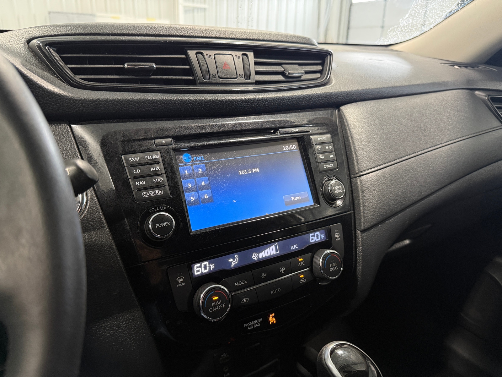 Thumbnail: 2017 Nissan Rogue - 4