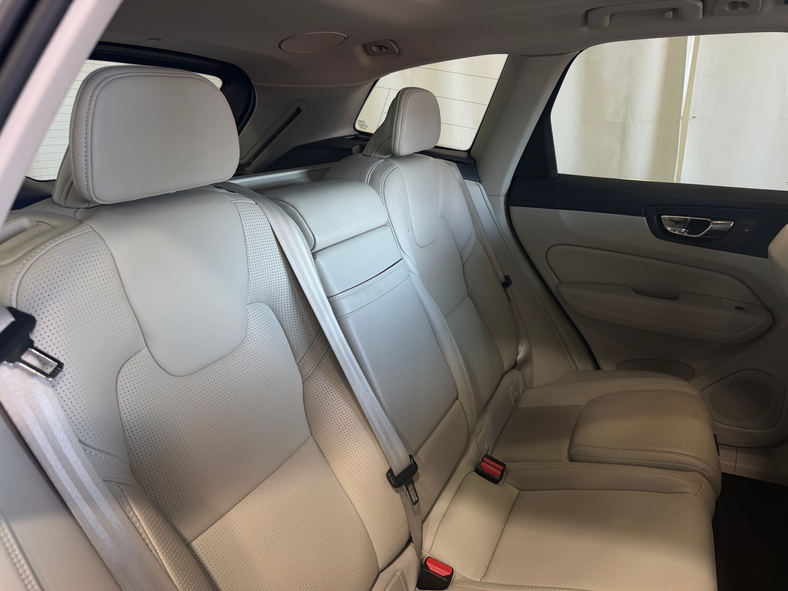 Thumbnail: 2021 Volvo XC60 - 5