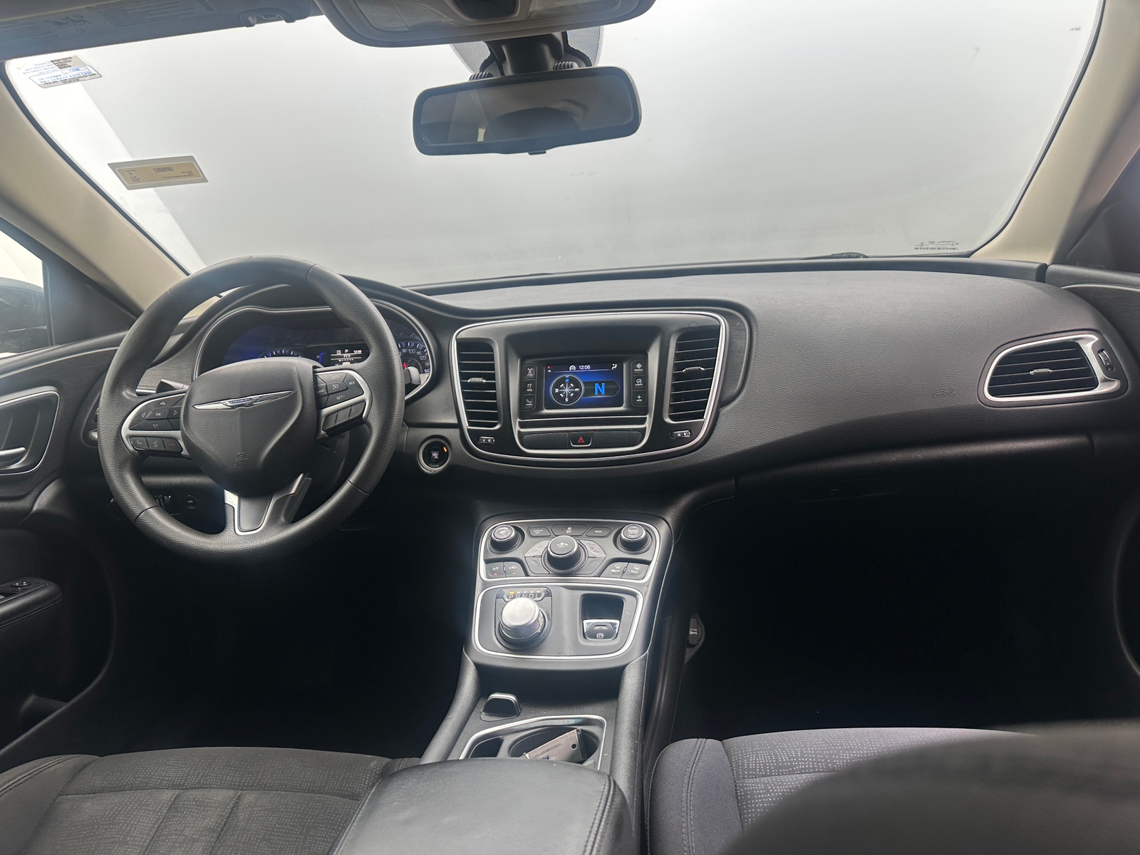 Thumbnail: 2016 Chrysler 200 - 3