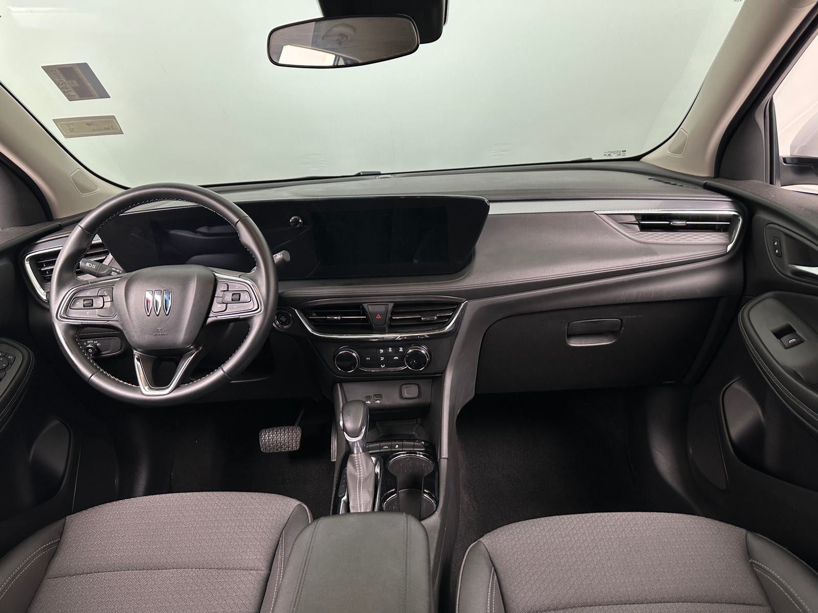 Thumbnail: 2025 Buick Encore GX - 3