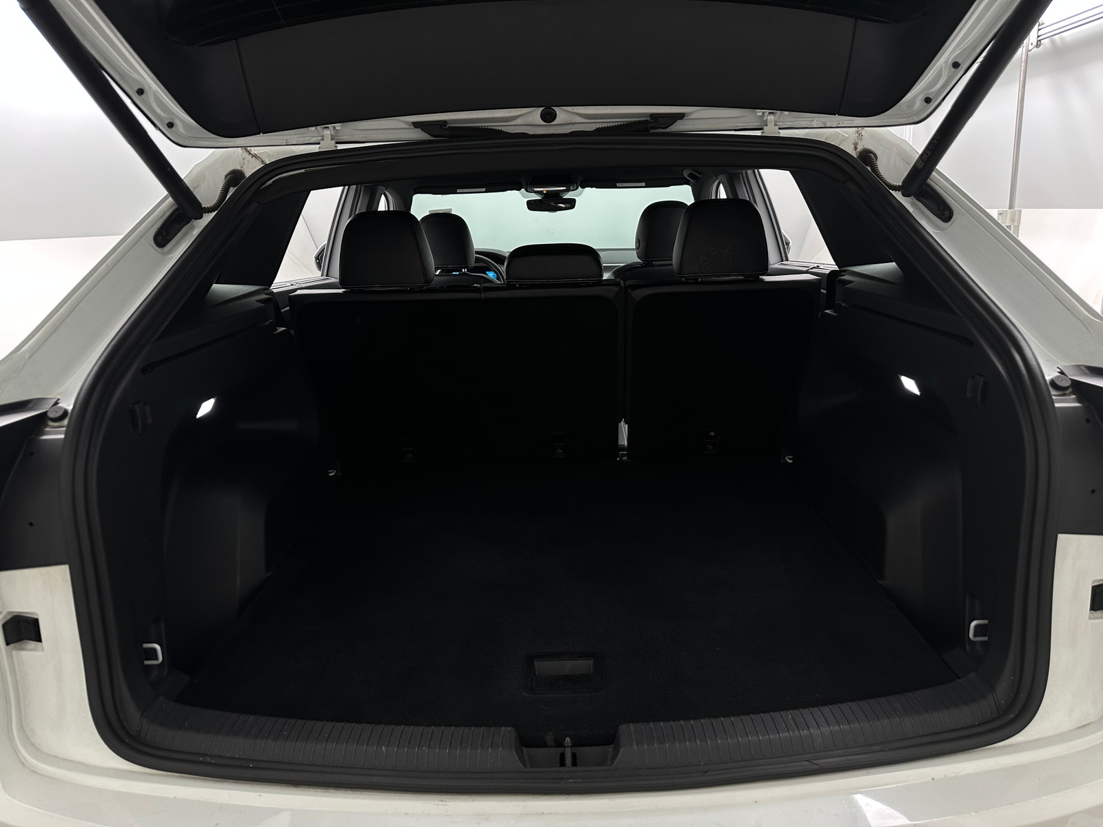 Thumbnail: 2024 Volkswagen Atlas - 6
