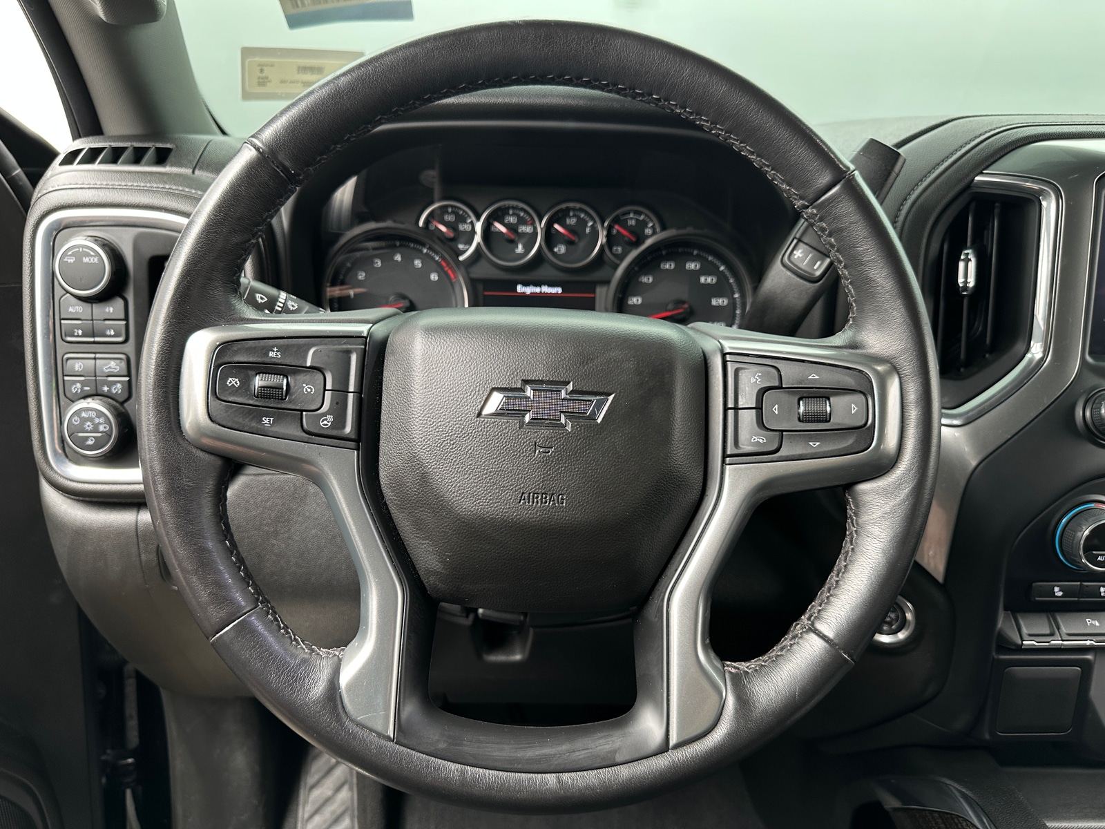Thumbnail: 2022 Chevrolet Silverado 1500 - 5