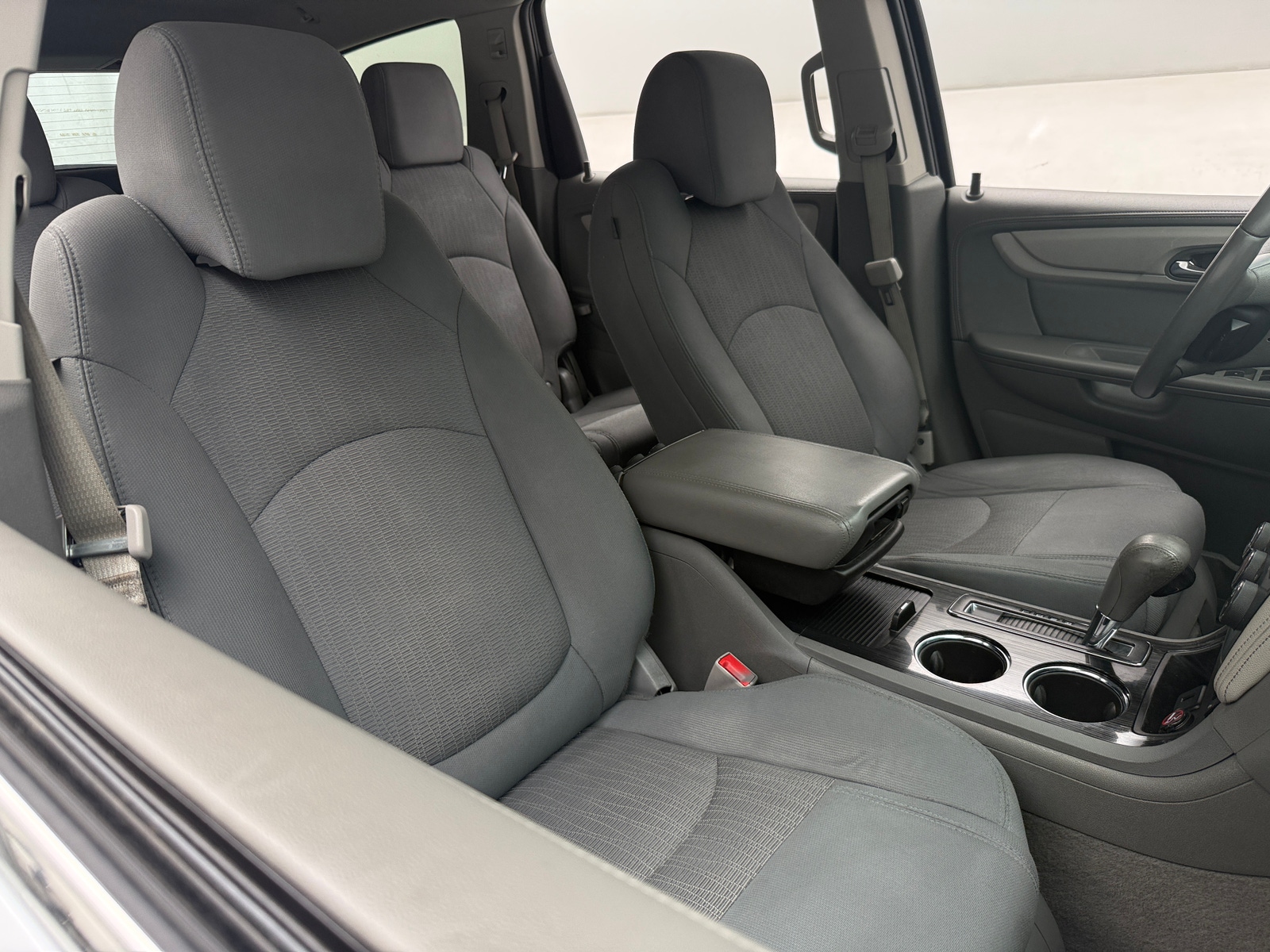 Thumbnail: 2017 Chevrolet Traverse - 2