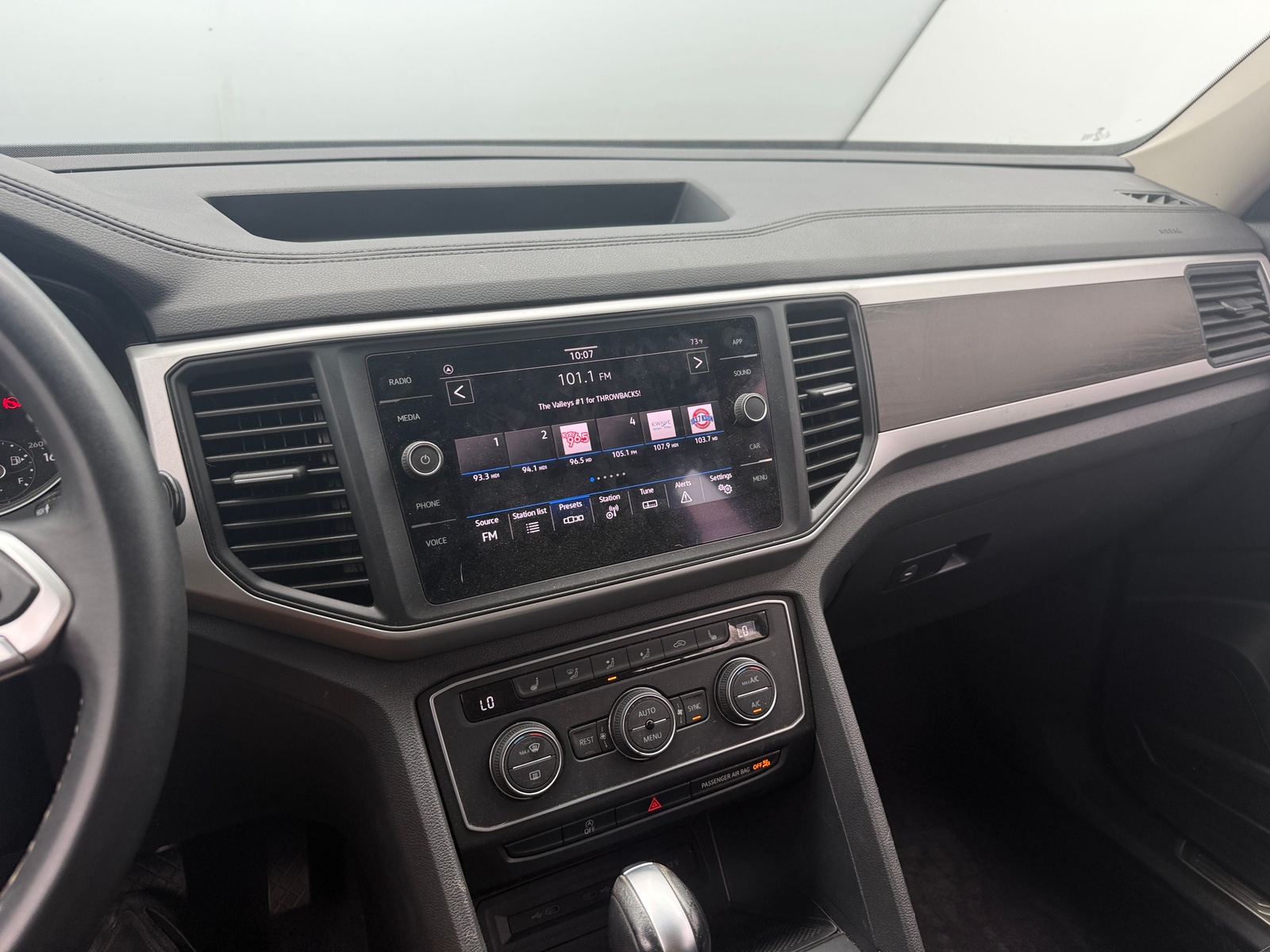 Thumbnail: 2021 Volkswagen Atlas - 3