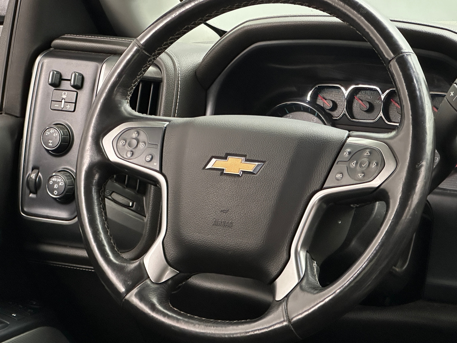 Thumbnail: 2016 Chevrolet Silverado 3500 - 4