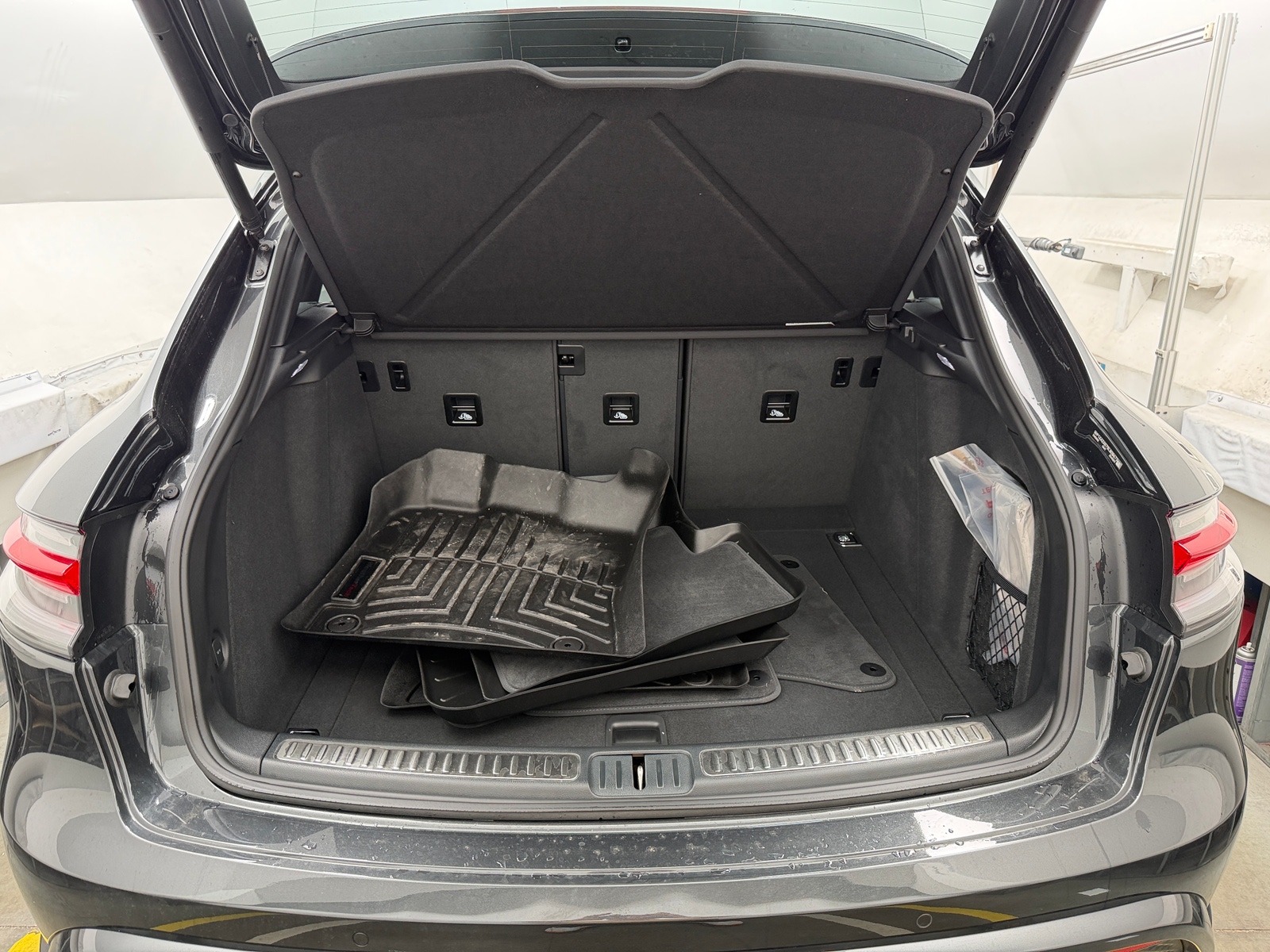 Thumbnail: 2025 Porsche Macan - 6