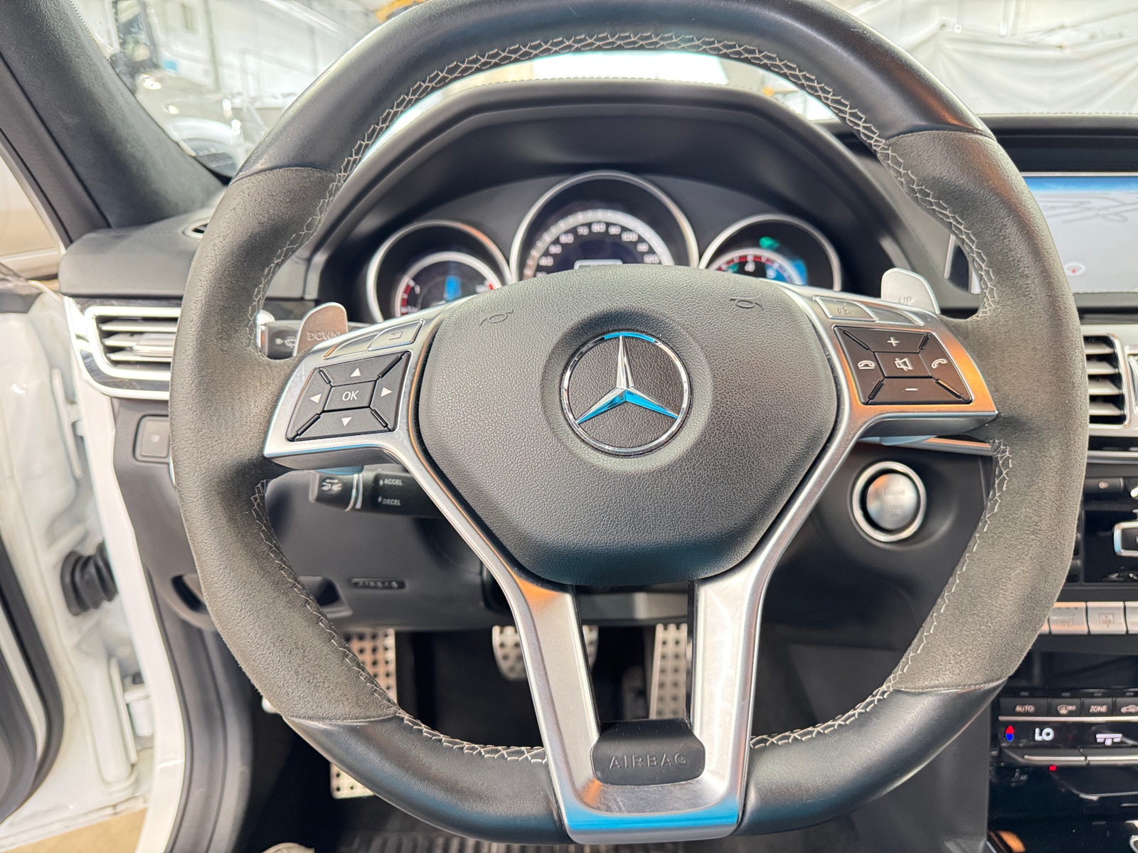 Thumbnail: 2014 Mercedes-Benz E-Class - 4