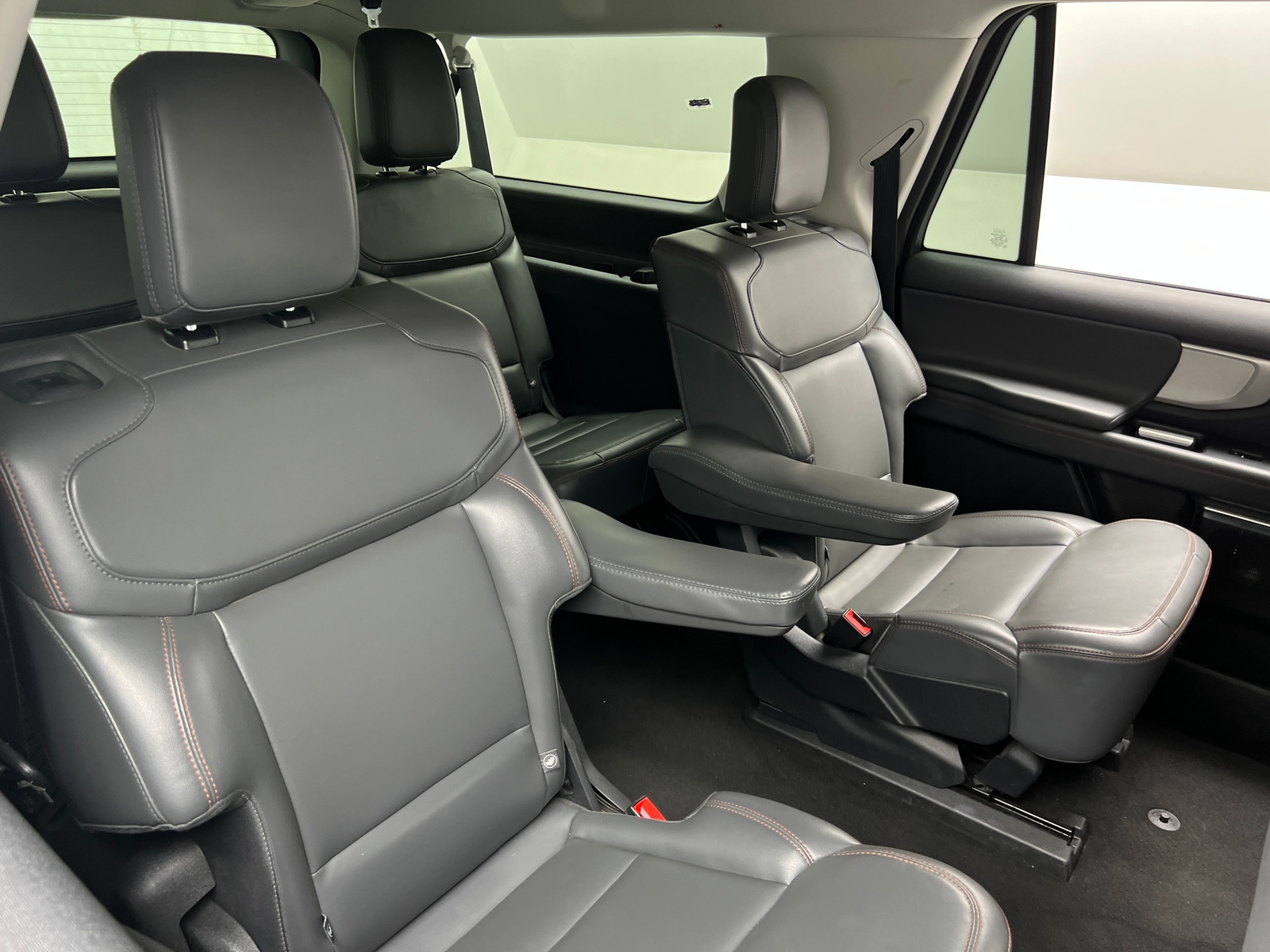 Thumbnail: 2025 Ford Expedition MAX - 6