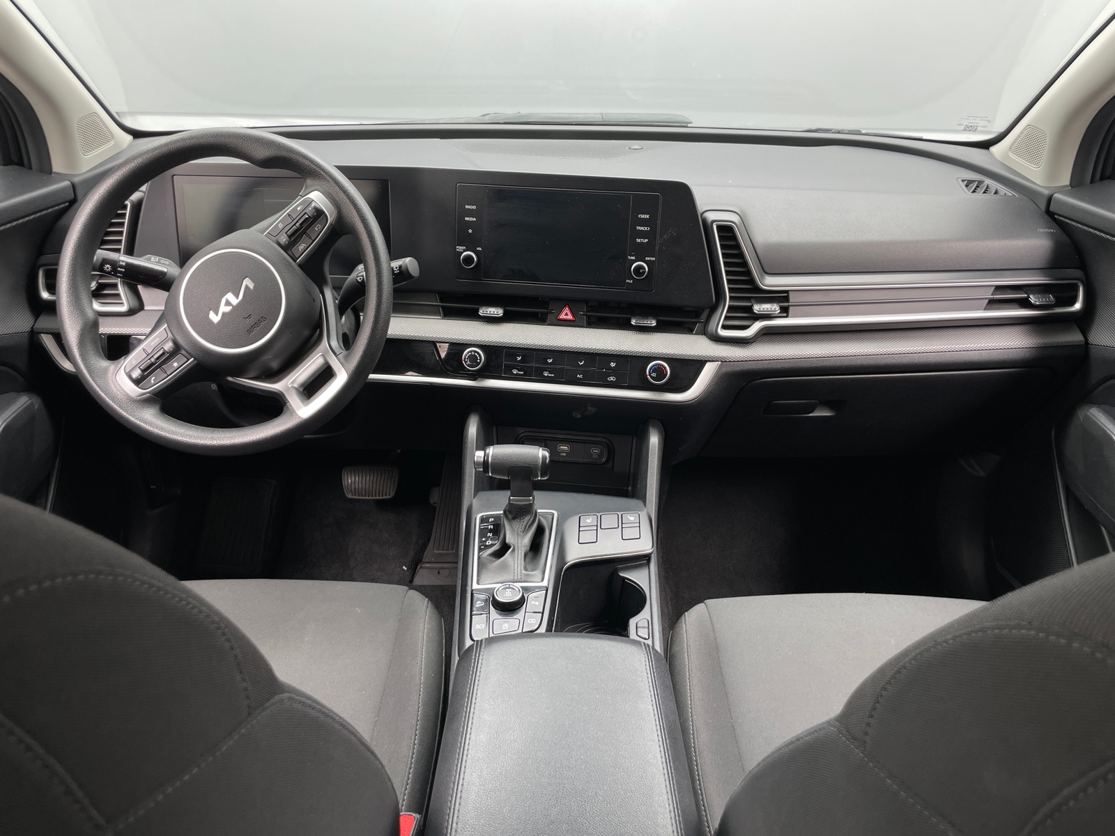 Thumbnail: 2023 Kia Sportage - 3