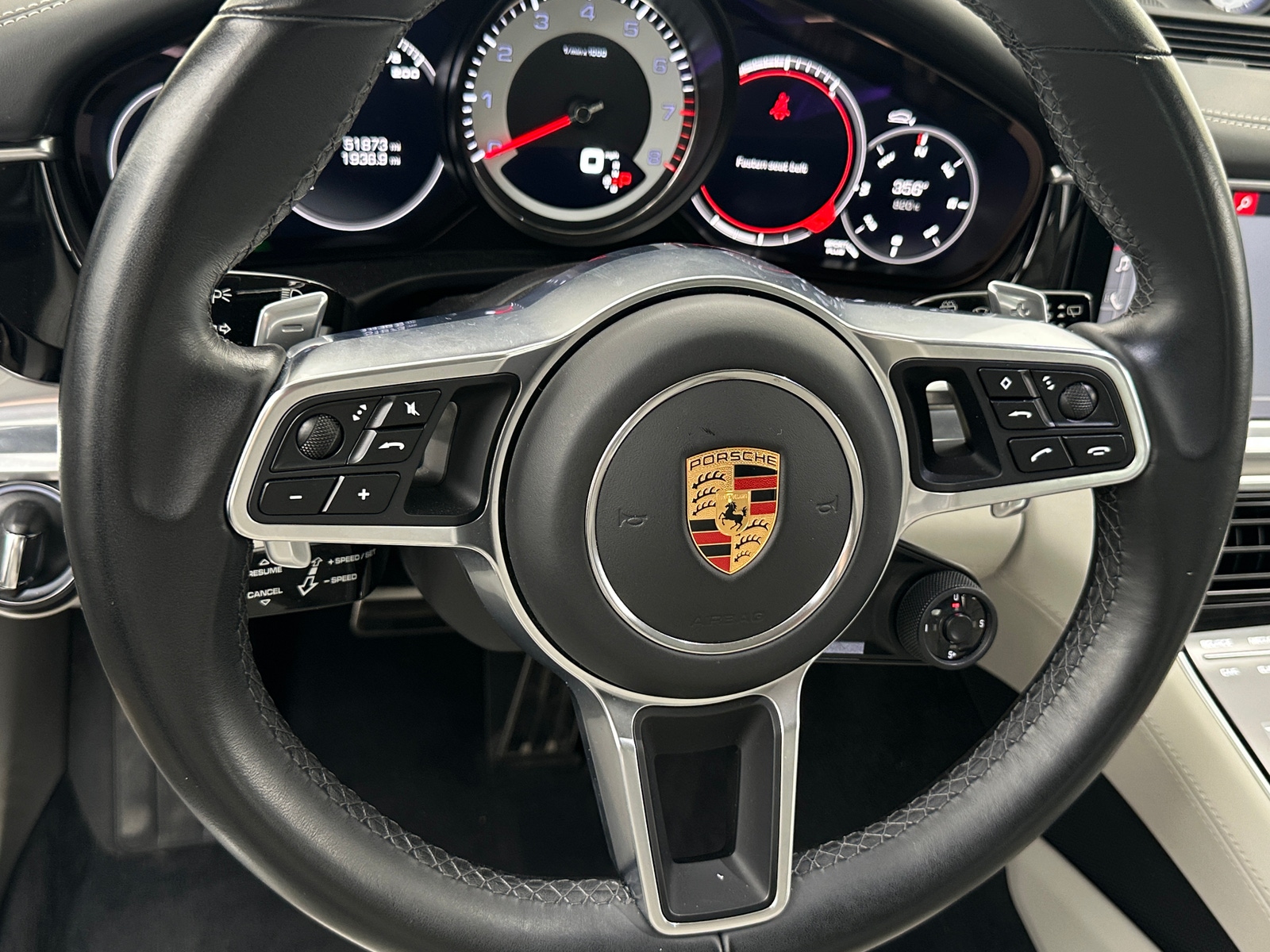 Thumbnail: 2018 Porsche Panamera - 4