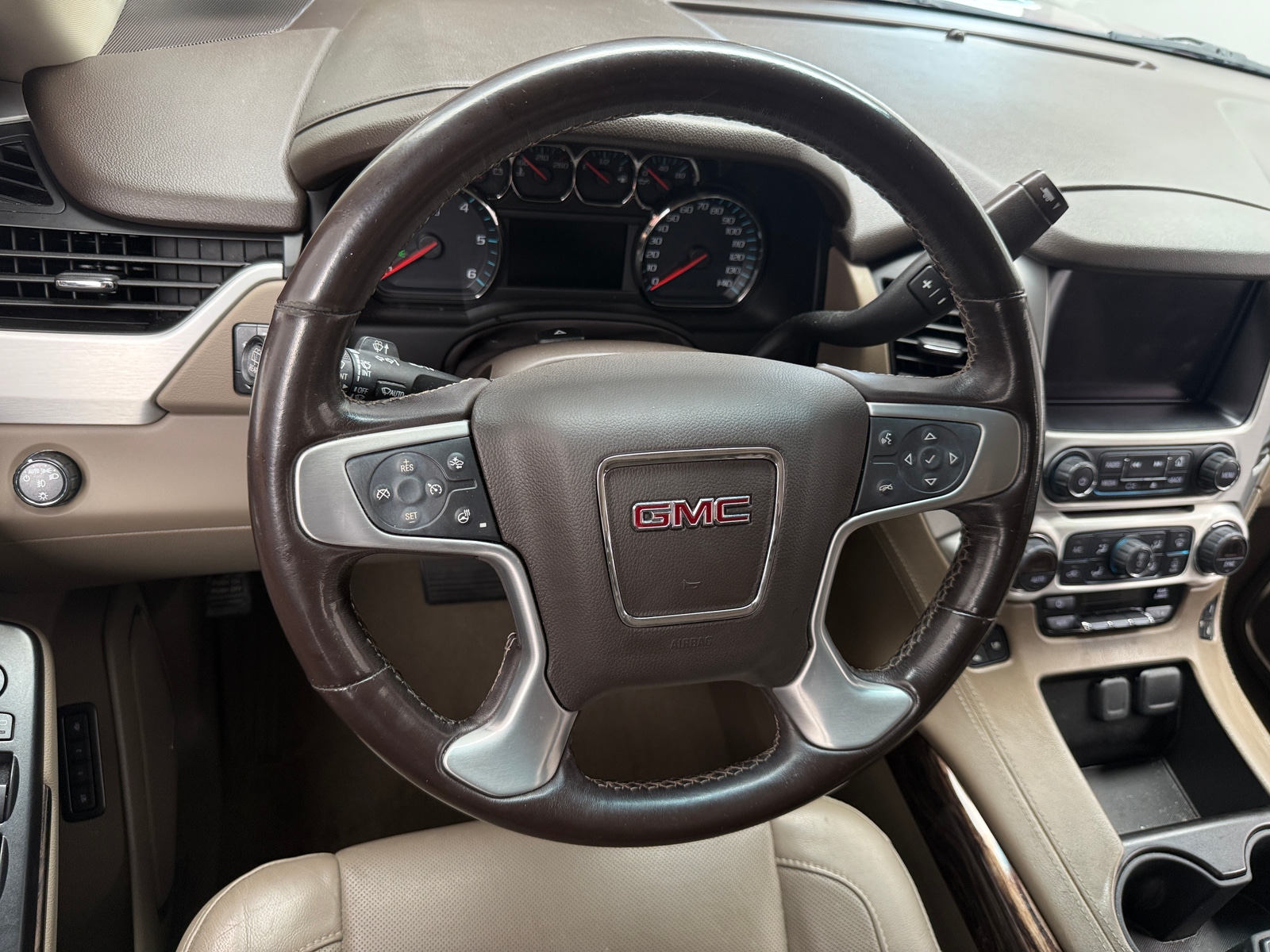 Thumbnail: 2019 GMC Yukon XL - 4