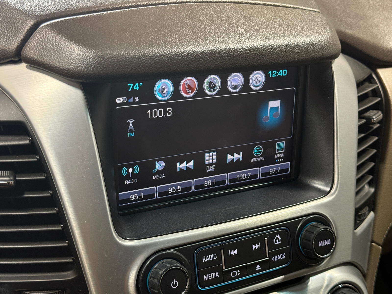 Thumbnail: 2019 GMC Yukon XL - 3