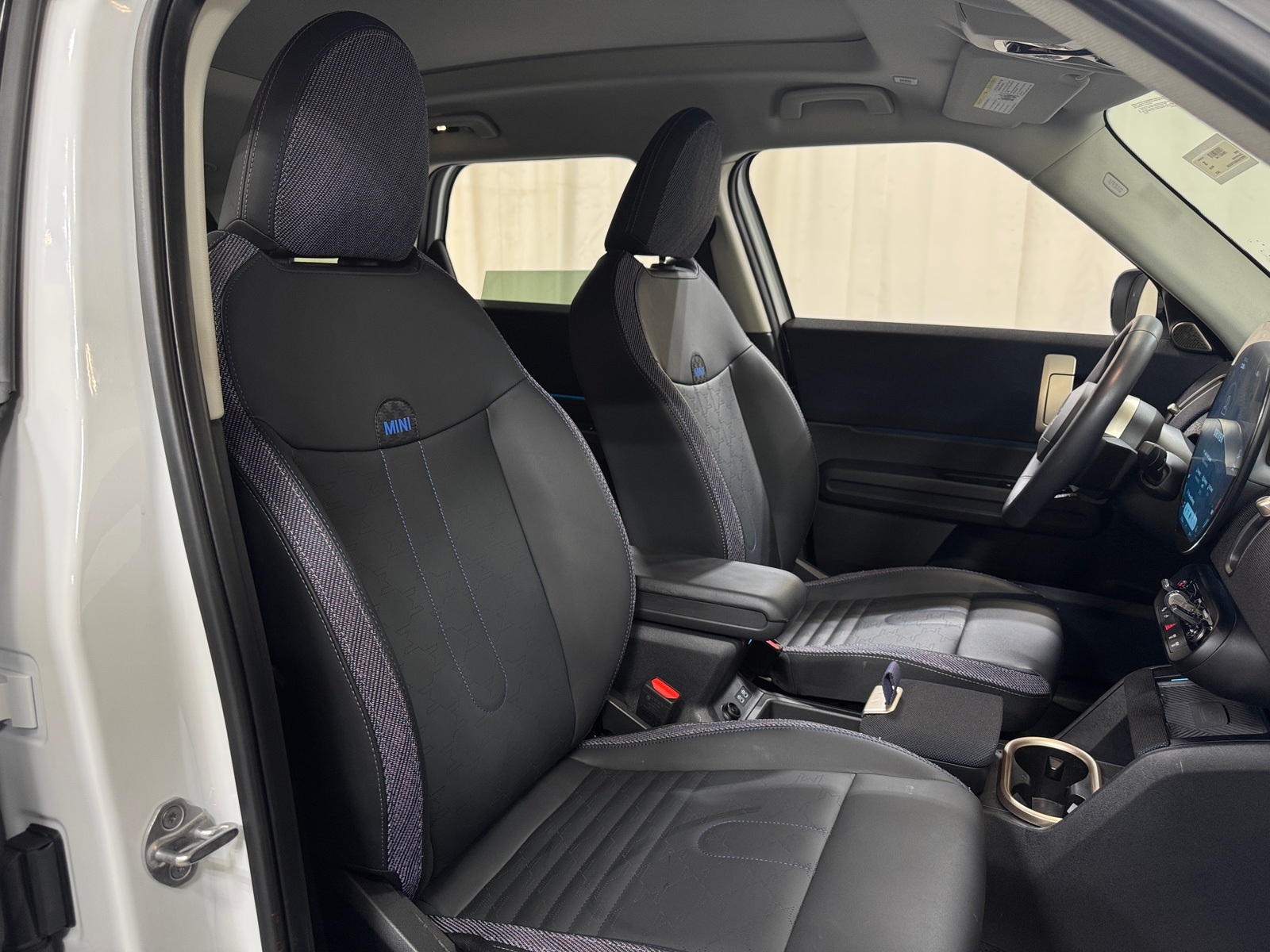 Thumbnail: 2025 MINI Cooper Countryman - 2