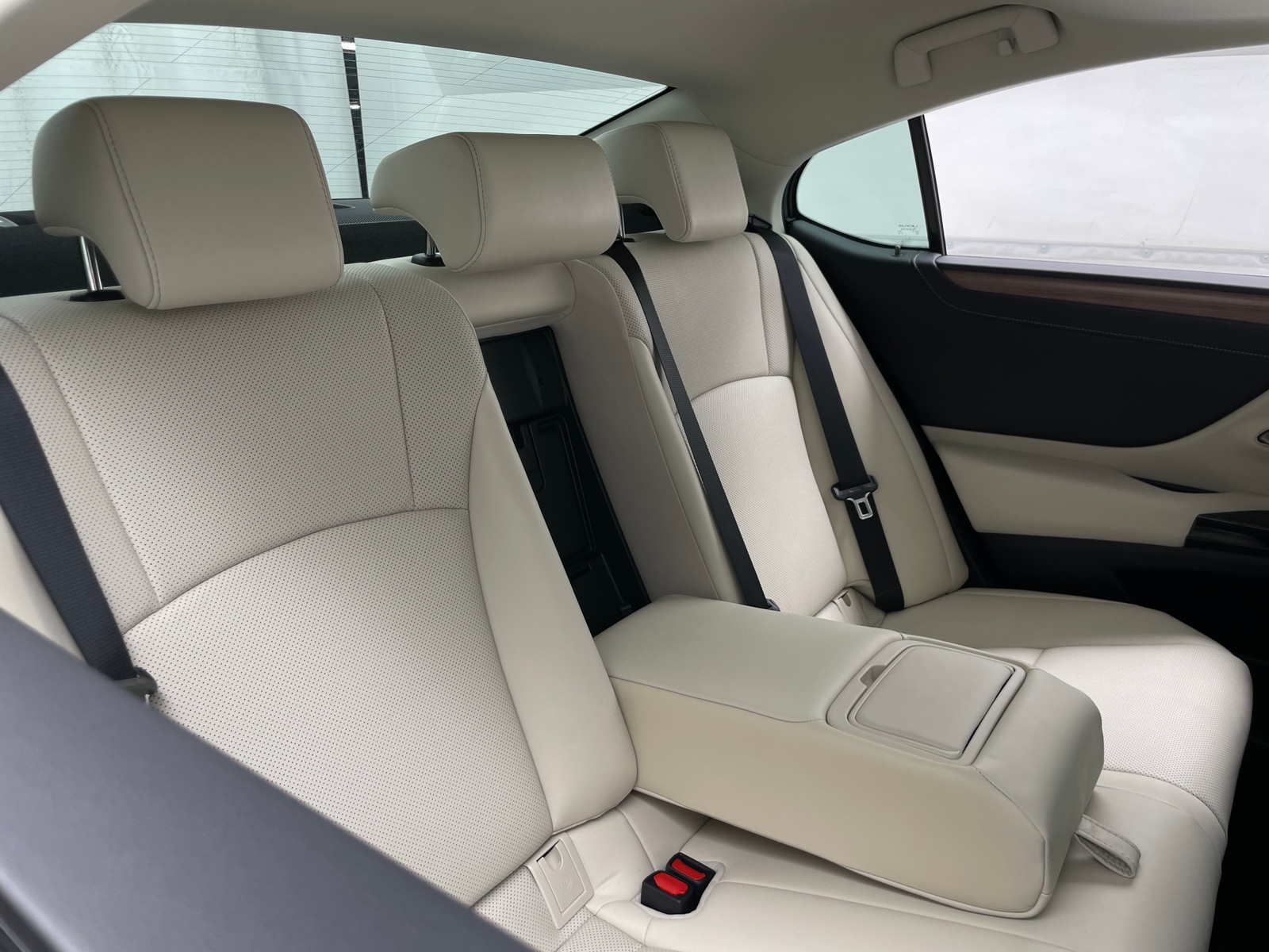 Thumbnail: 2025 Lexus ES - 6