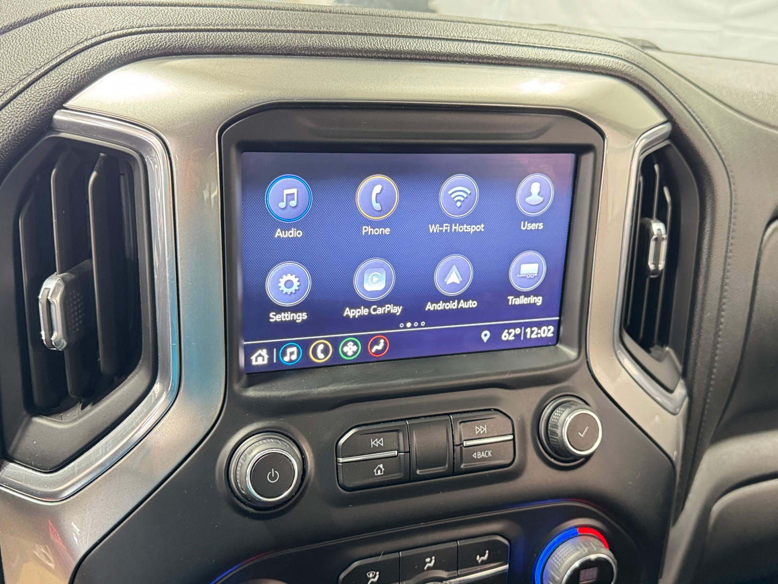 Thumbnail: 2019 Chevrolet Silverado 1500 - 4