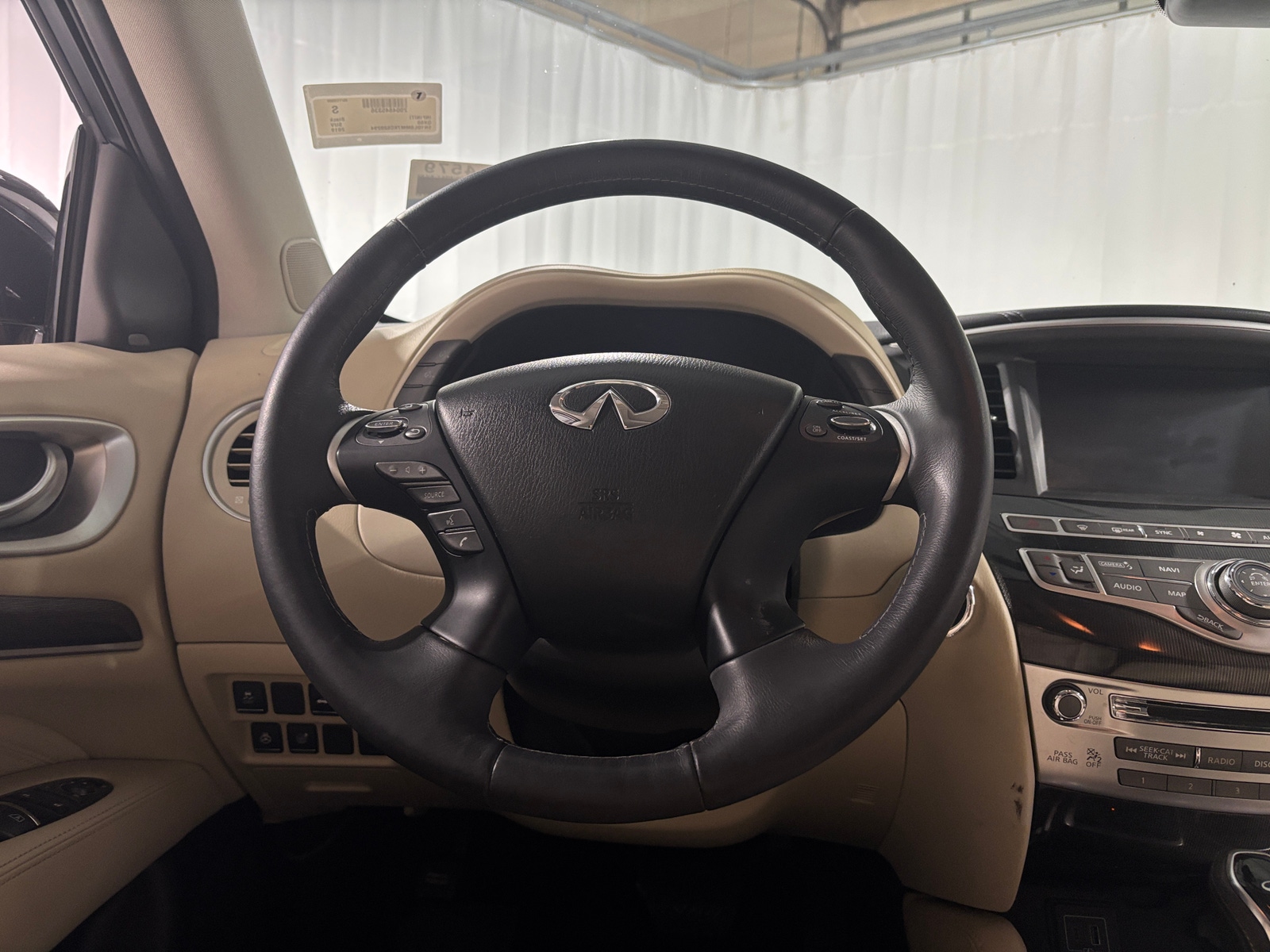 Thumbnail: 2019 INFINITI QX60 - 4