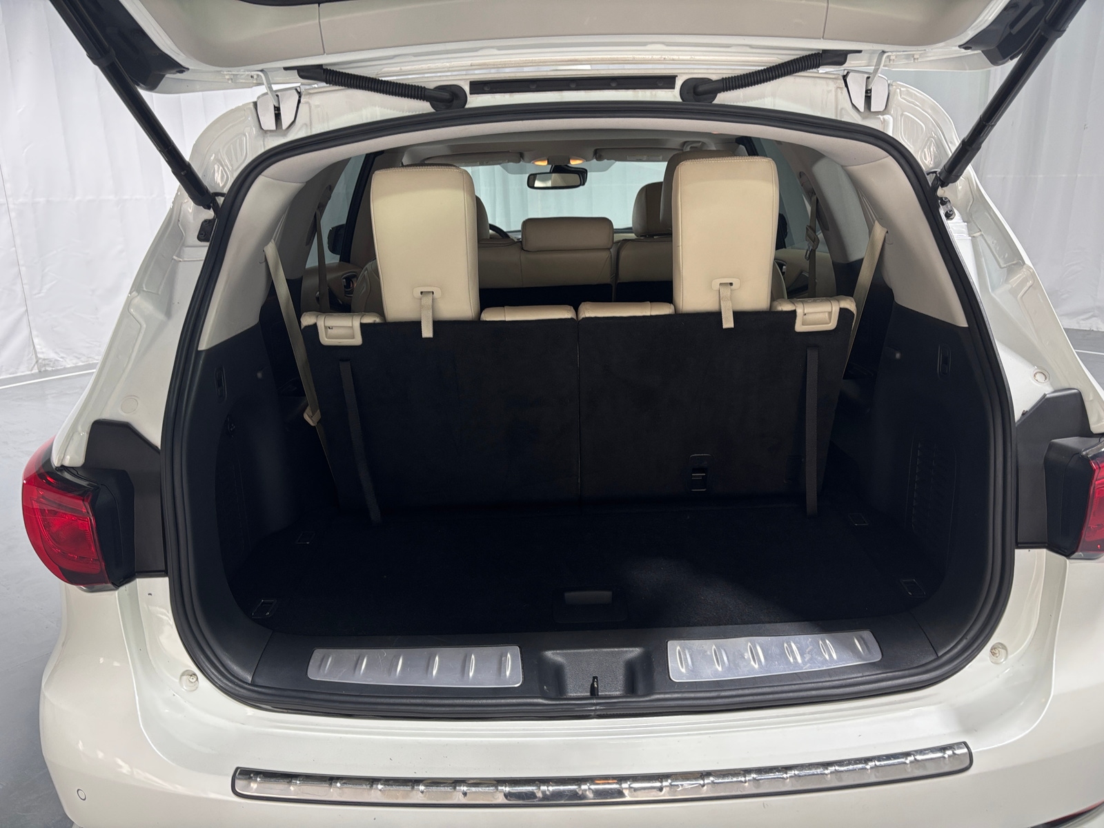 Thumbnail: 2019 INFINITI QX60 - 6