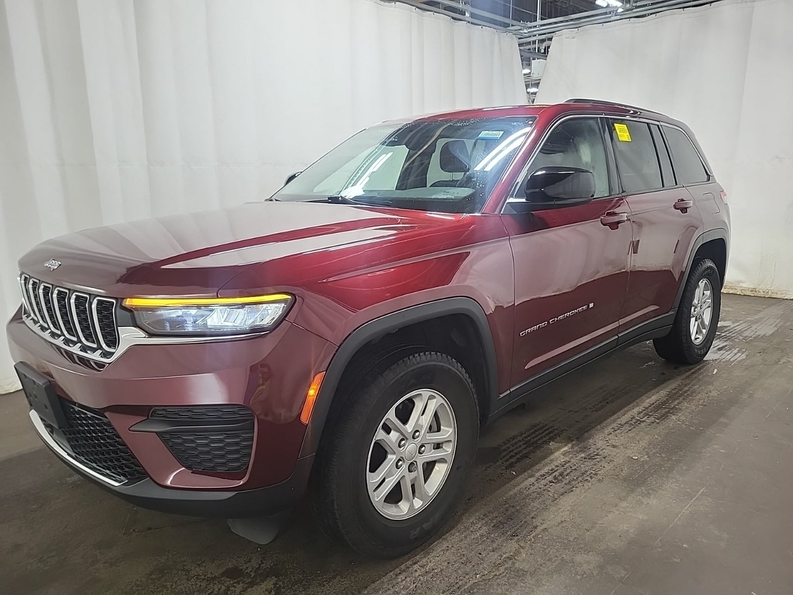 2023 Jeep Grand Cherokee Laredo