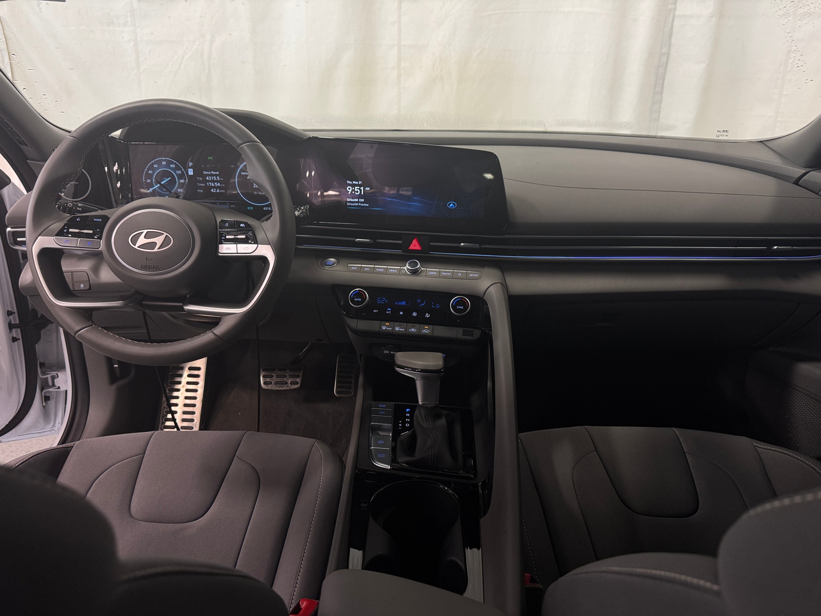 Thumbnail: 2025 Hyundai Elantra - 3