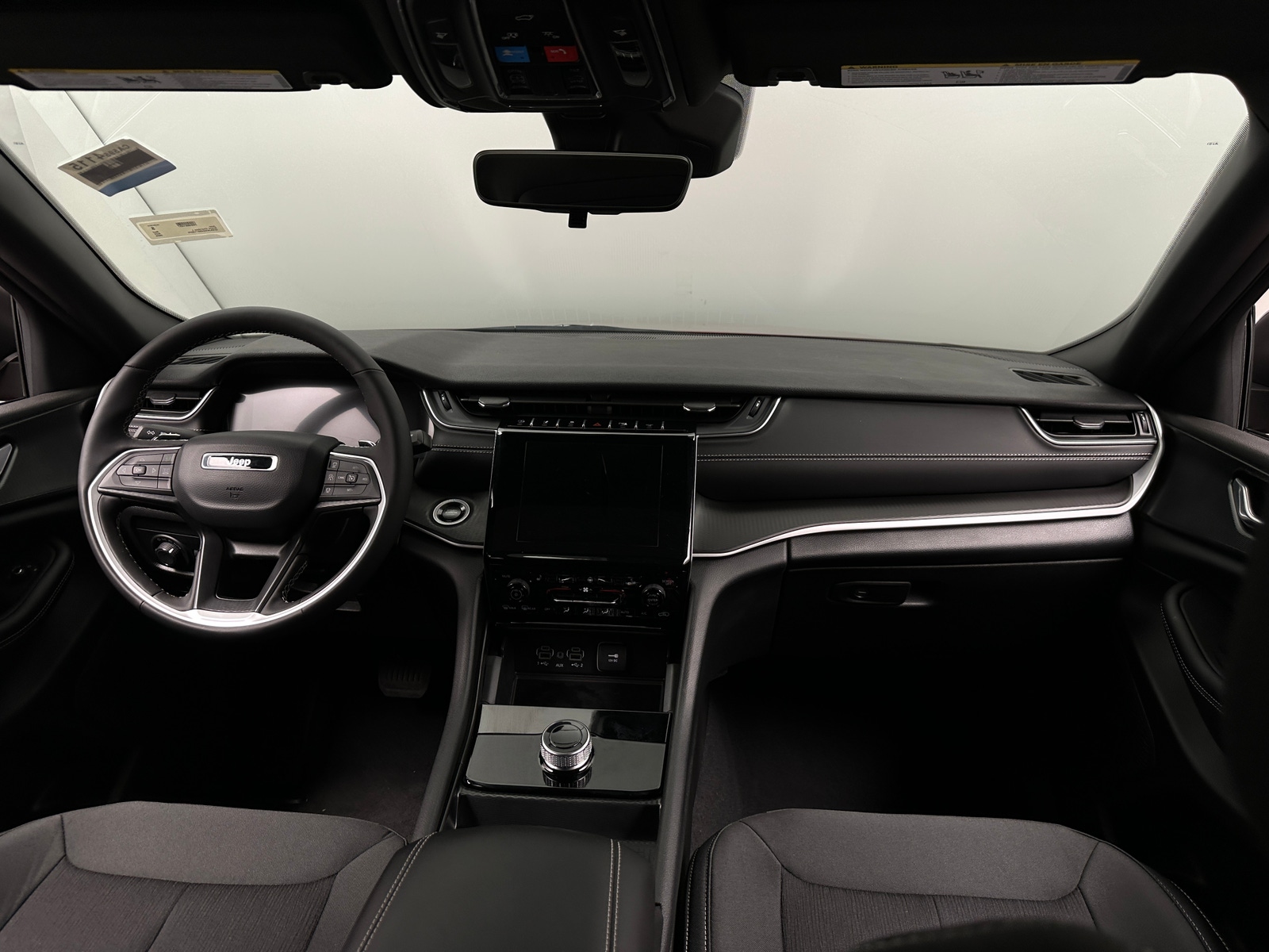 Thumbnail: 2025 Jeep Grand Cherokee L - 3