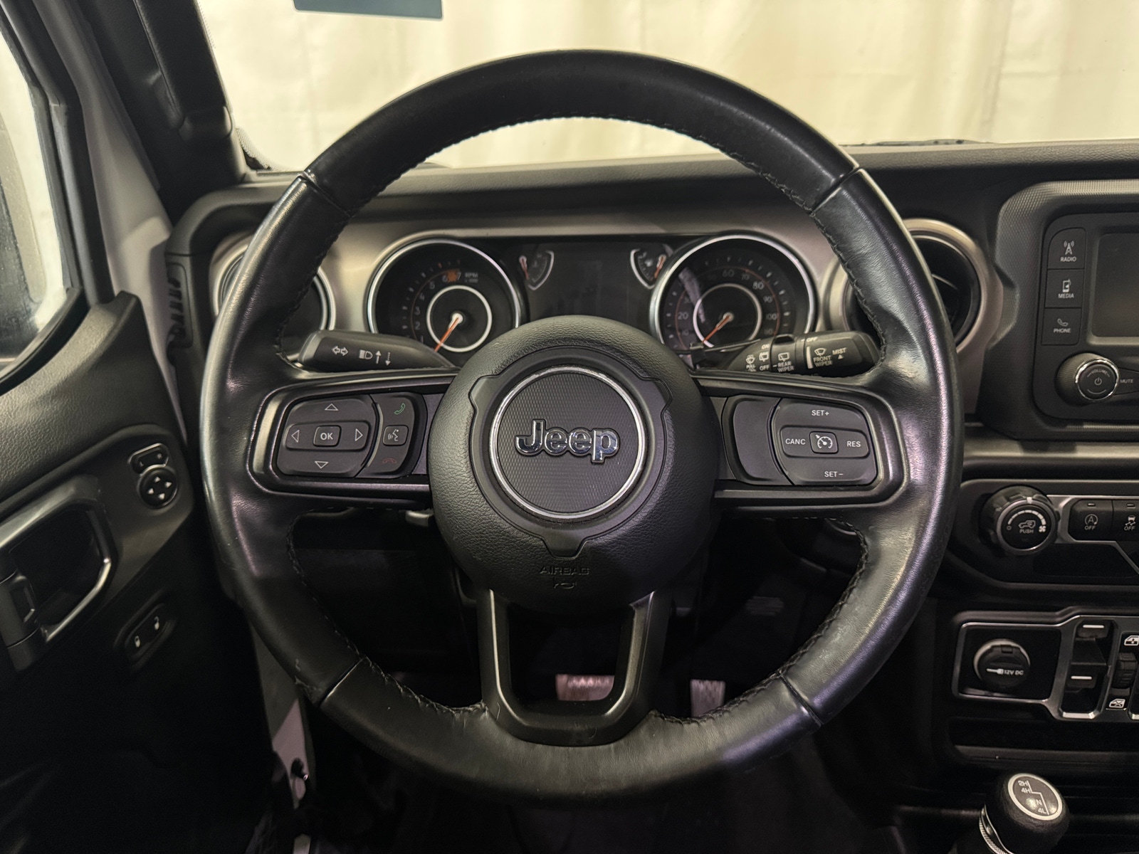 Thumbnail: 2020 Jeep Wrangler - 5